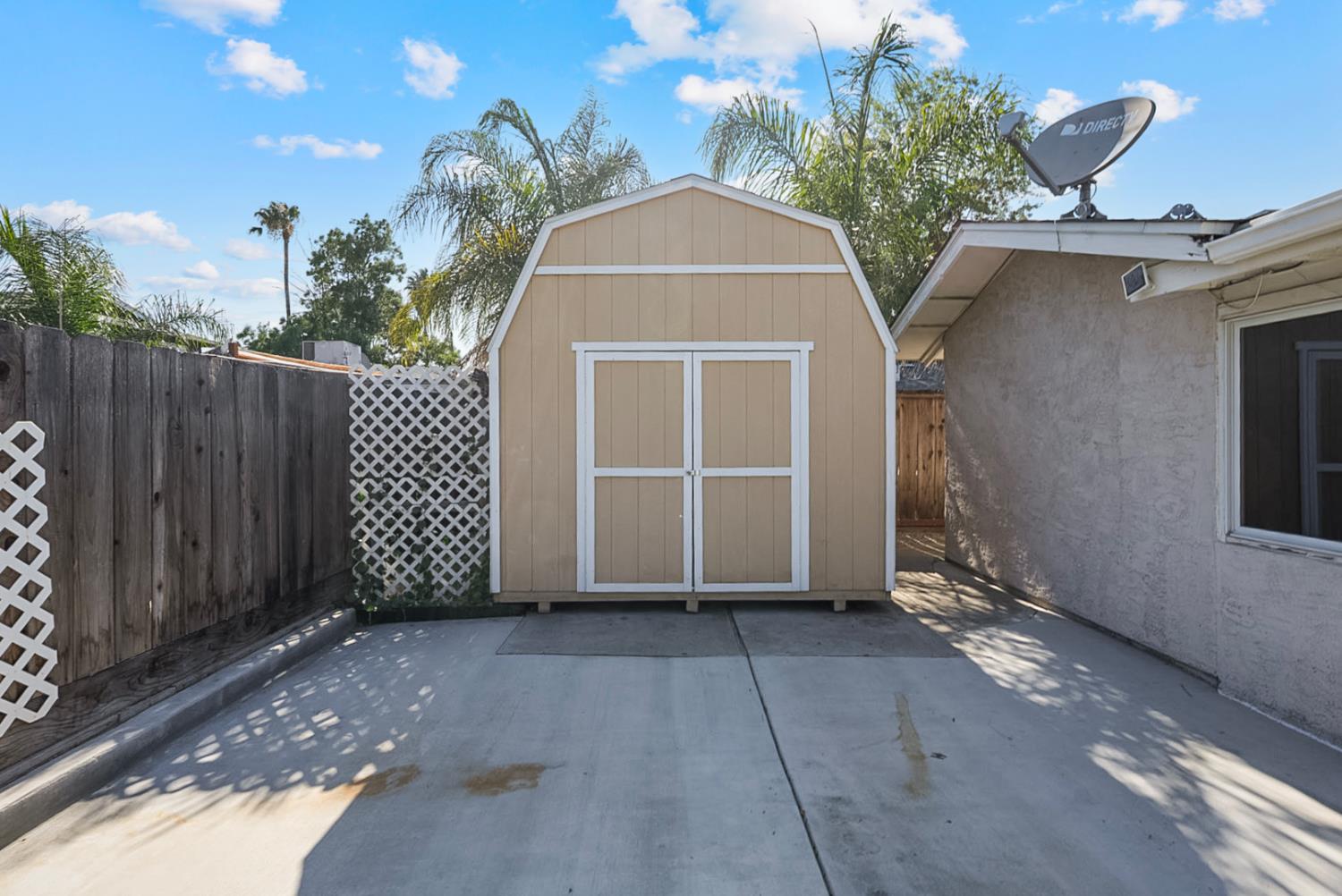 2404 Edmunds Ave, Modesto, CA 95350