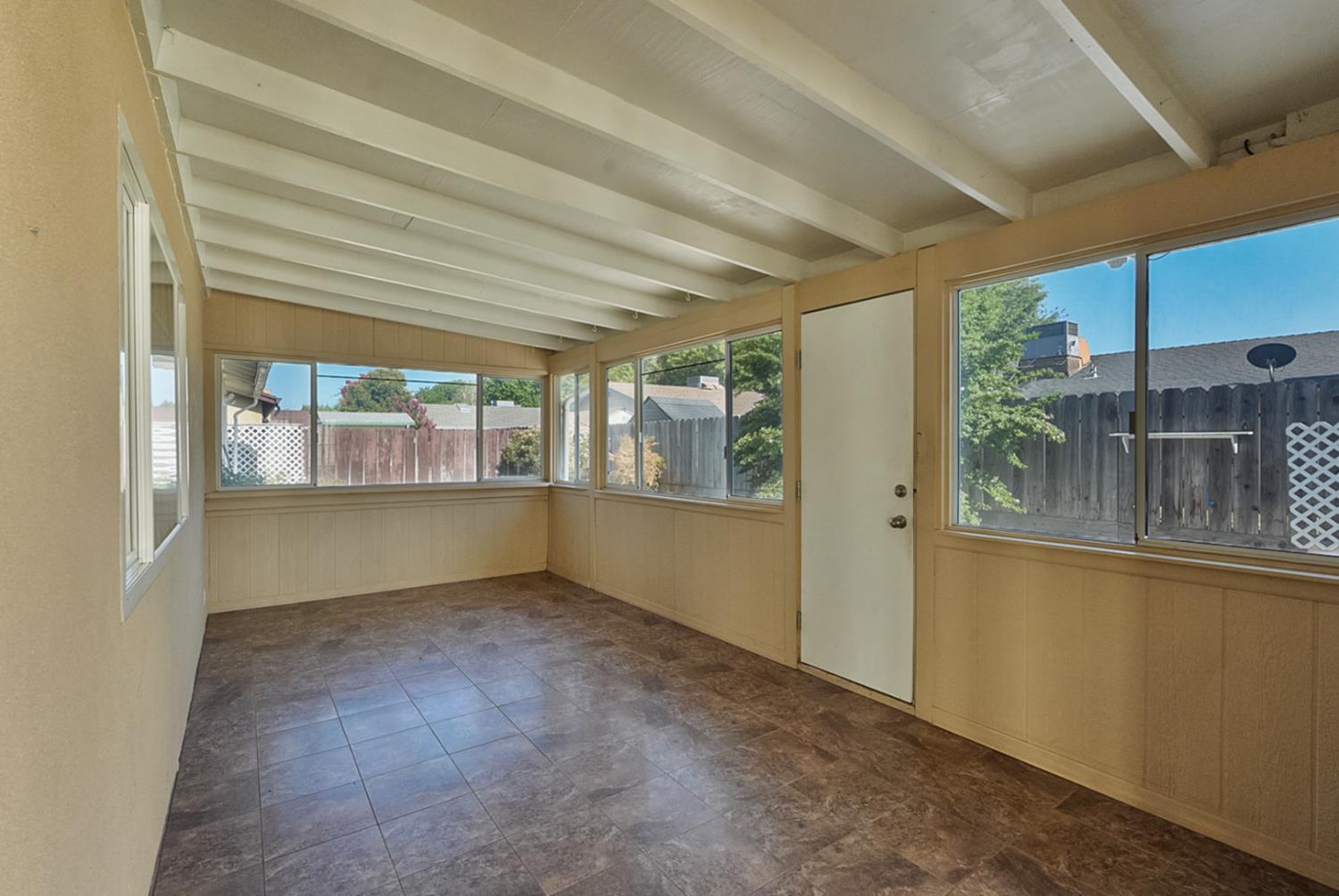 2404 Edmunds Ave, Modesto, CA 95350