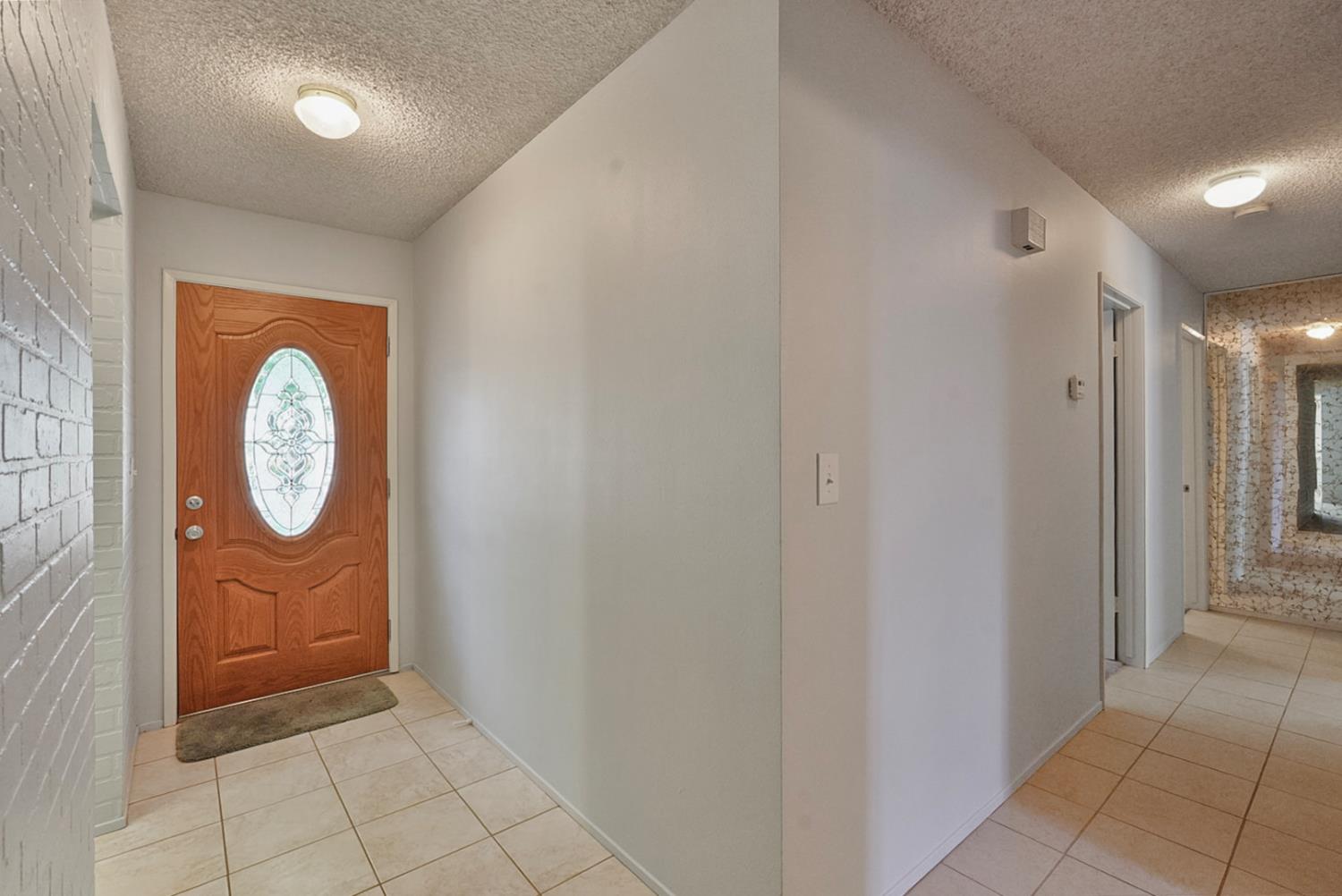 2404 Edmunds Ave, Modesto, CA 95350