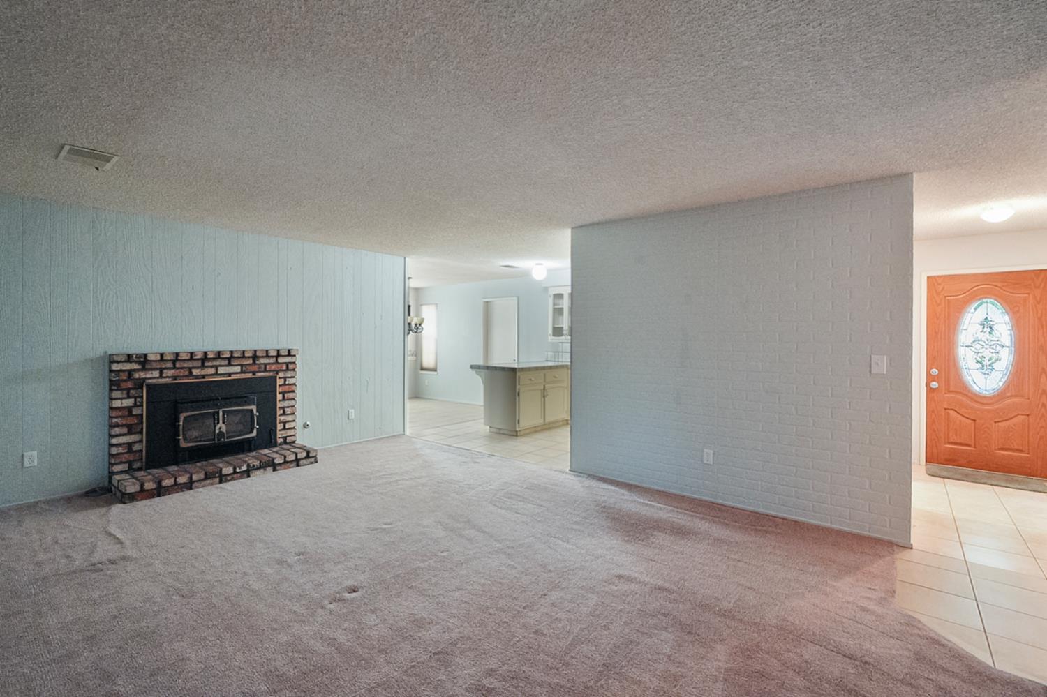 2404 Edmunds Ave, Modesto, CA 95350