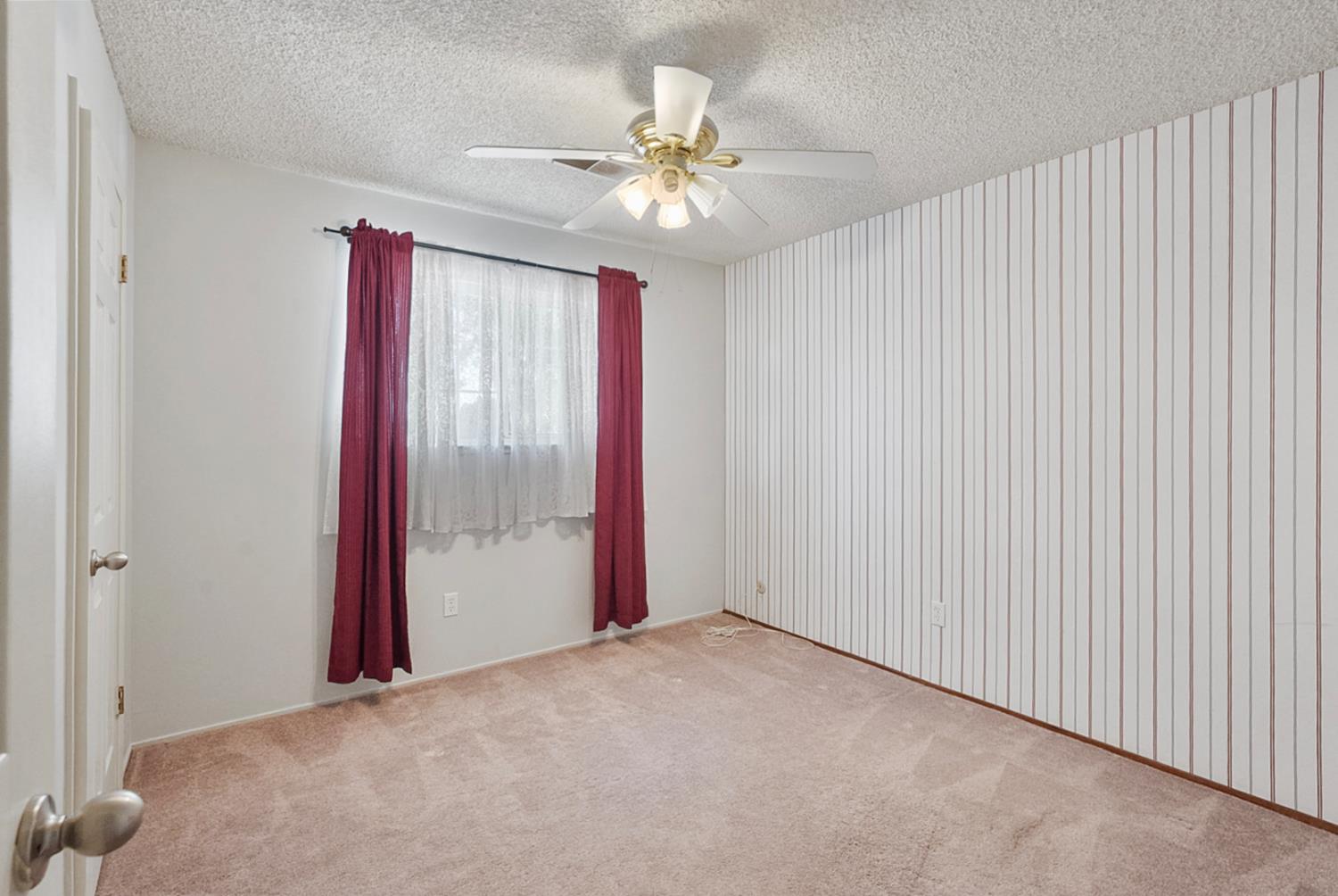 2404 Edmunds Ave, Modesto, CA 95350