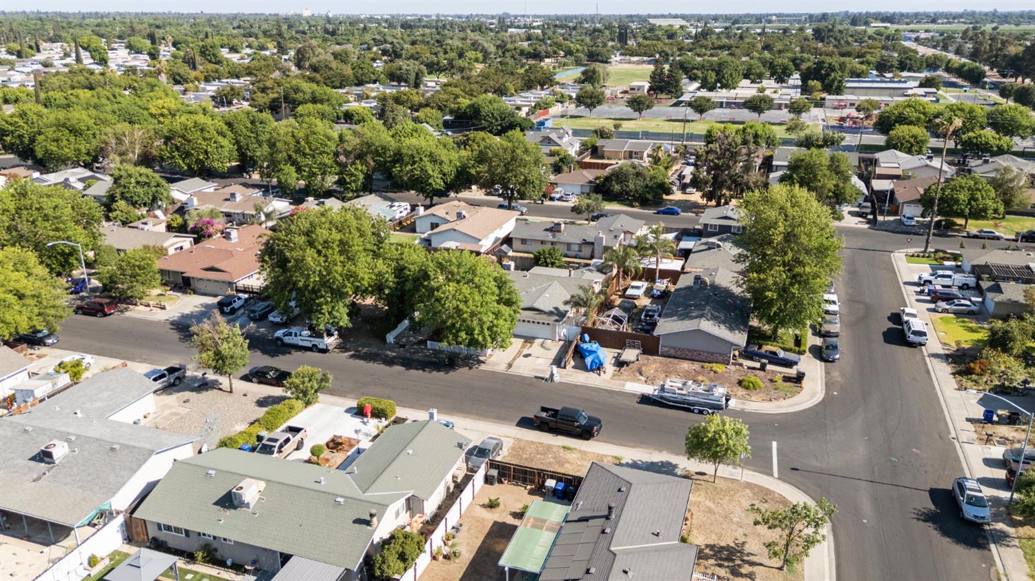 2404 Edmunds Ave, Modesto, CA 95350