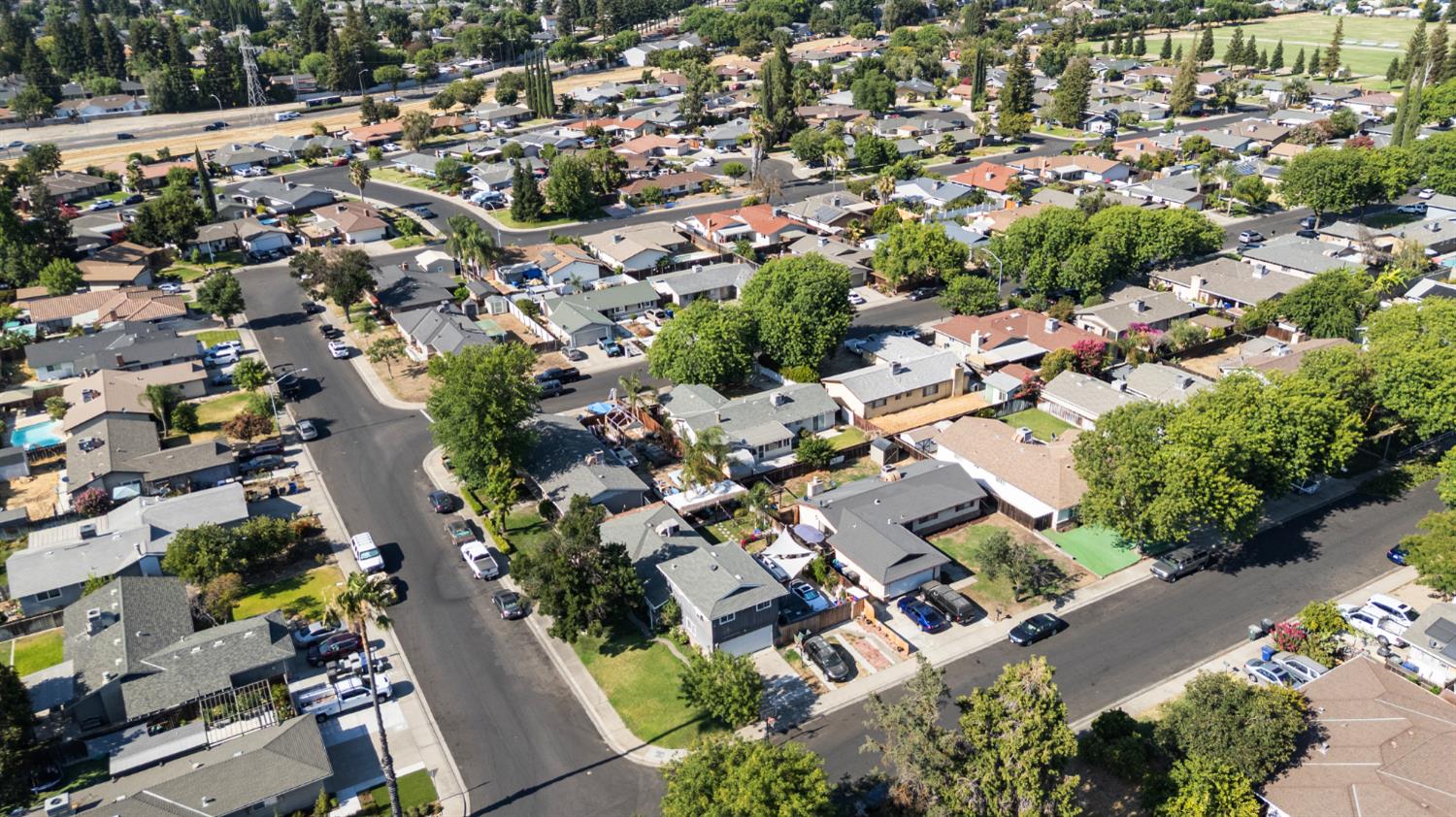 2404 Edmunds Ave, Modesto, CA 95350