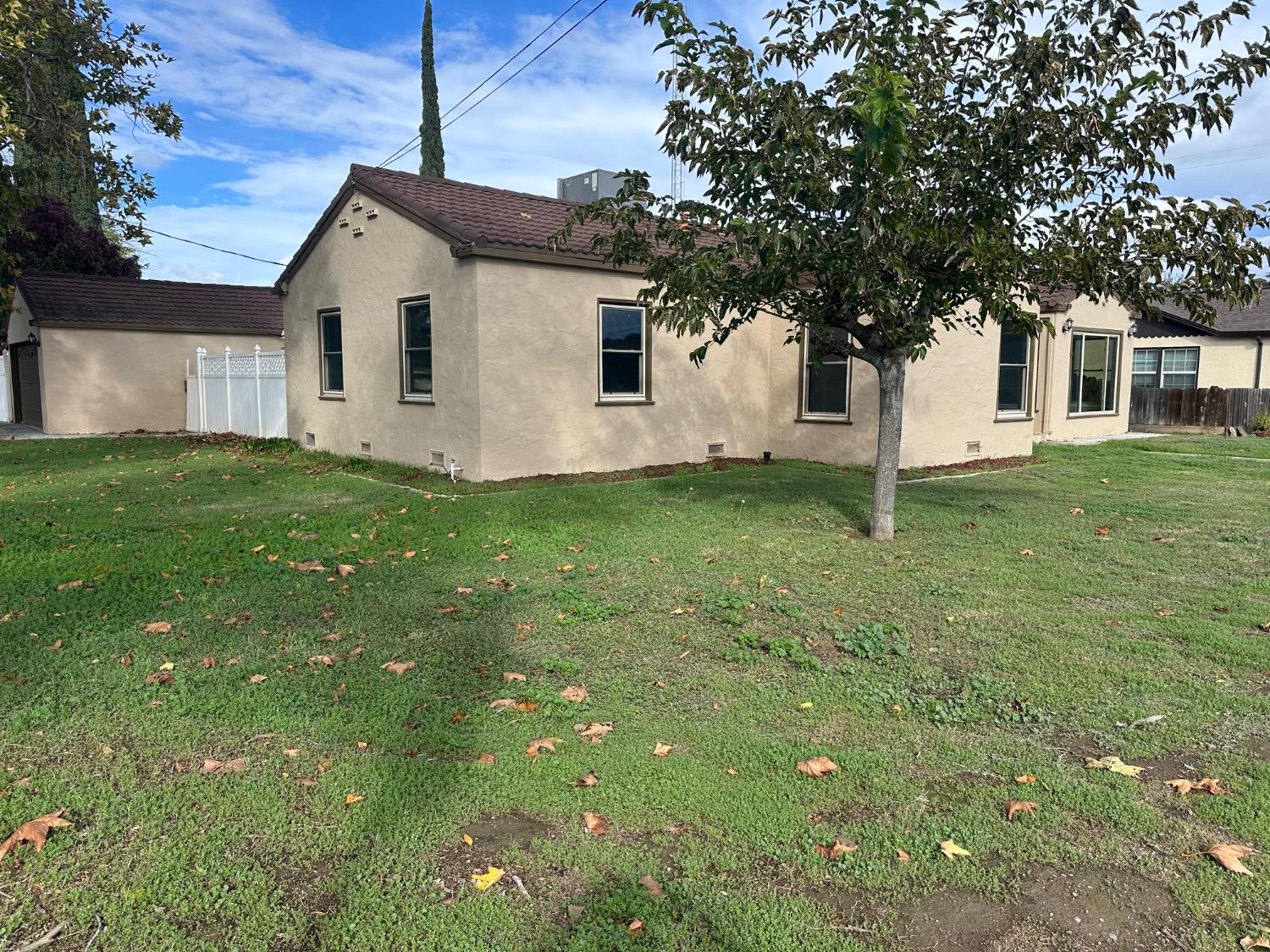 1441 Kern St, Newman, CA 95360