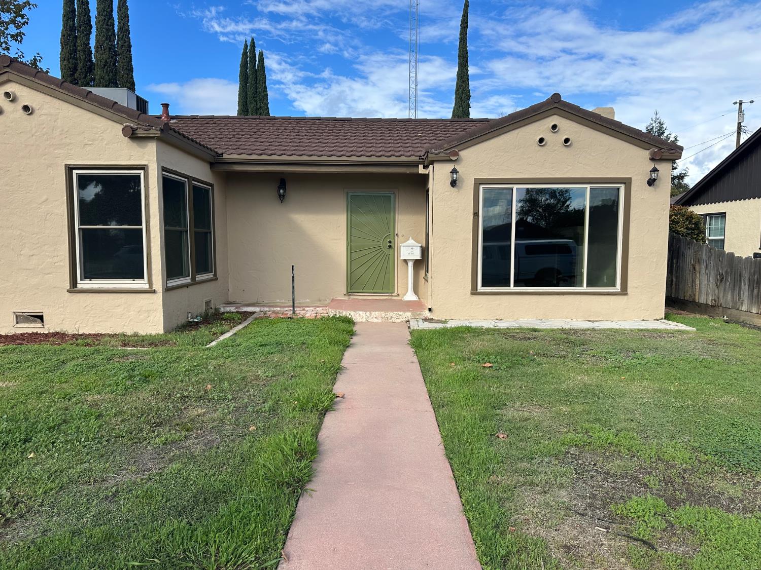 1441 Kern St, Newman, CA 95360