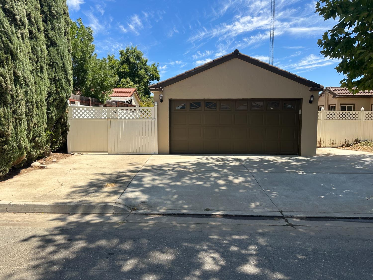 1441 Kern St, Newman, CA 95360