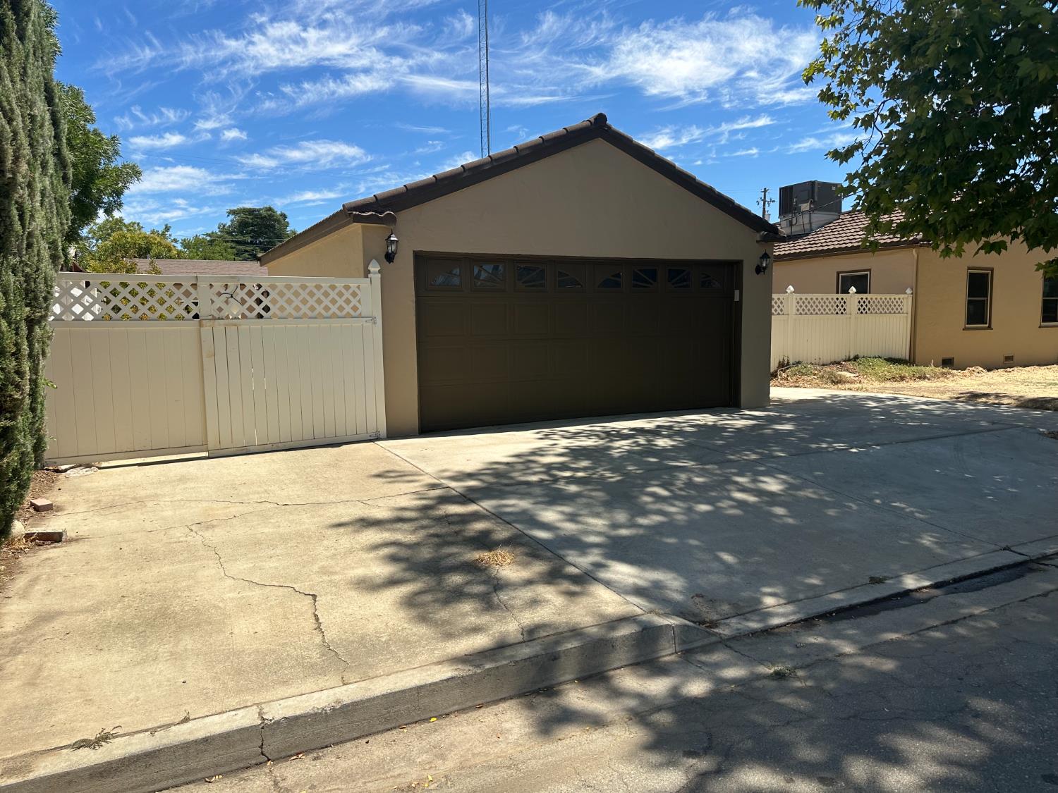 1441 Kern St, Newman, CA 95360