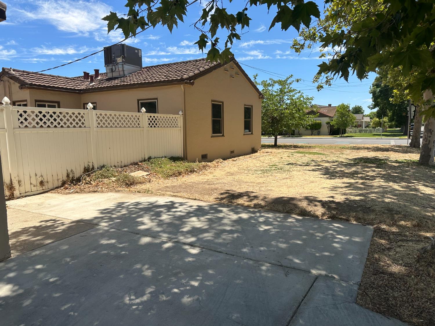 1441 Kern St, Newman, CA 95360