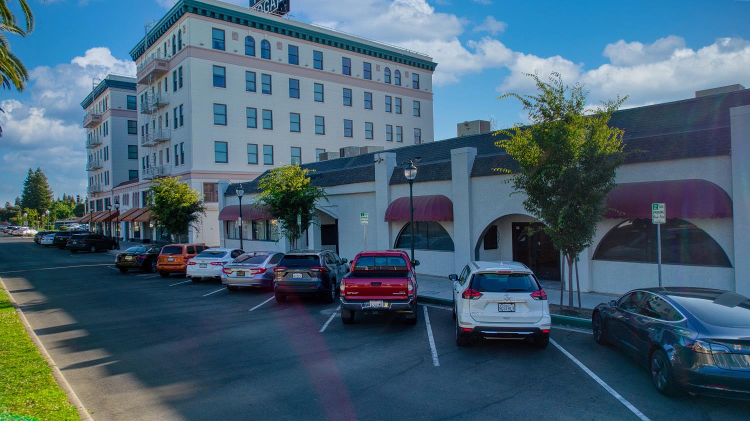 1727 N St, Merced, CA 95340