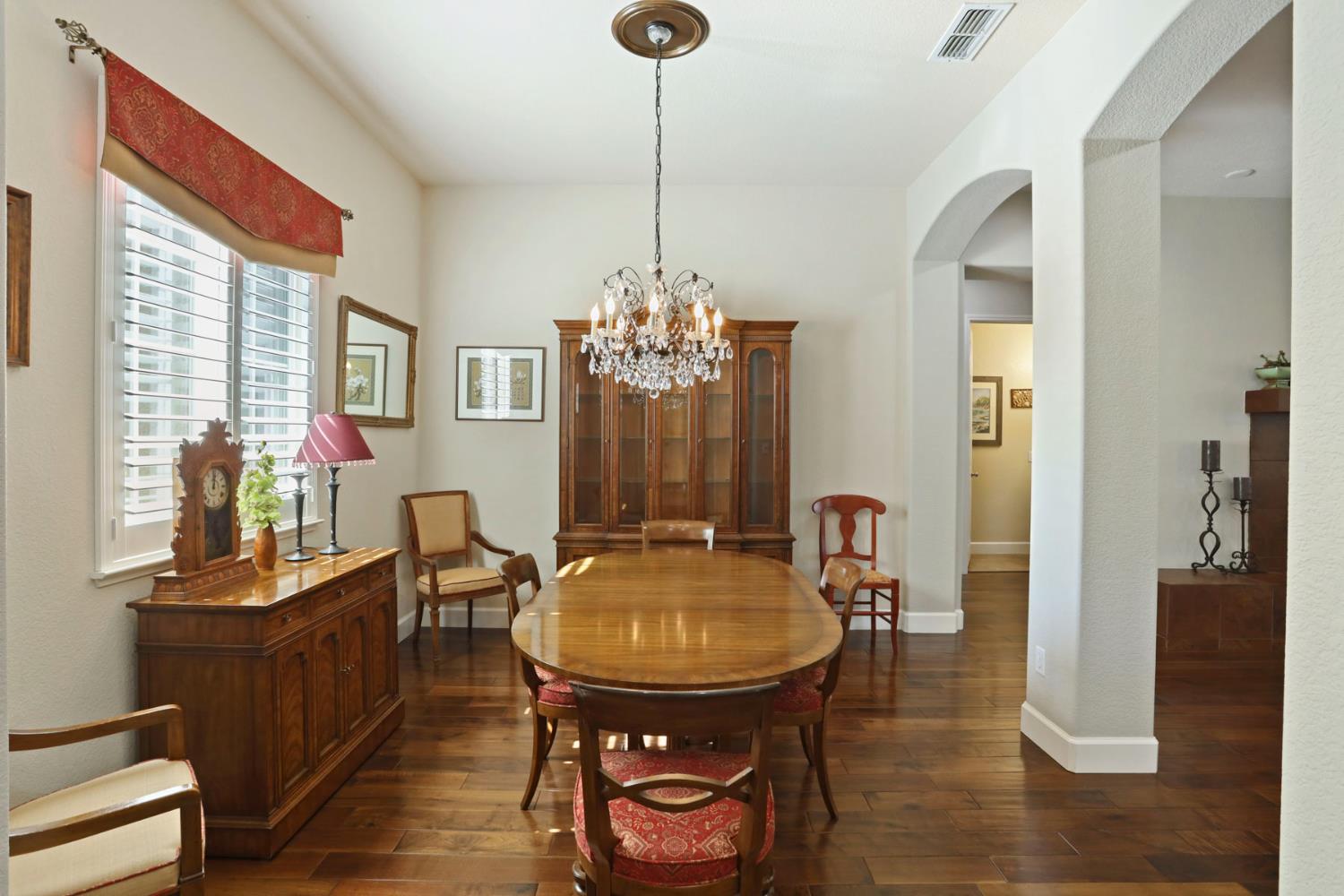 2558 Edgebrook Ln, Manteca, CA 95336