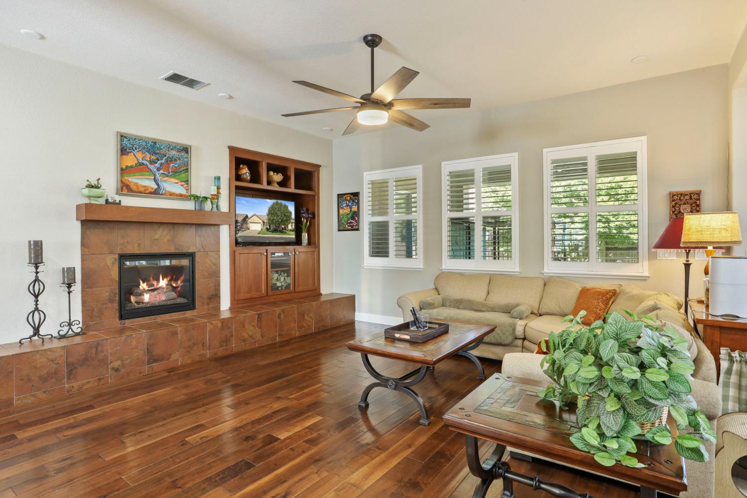 2558 Edgebrook Ln, Manteca, CA 95336