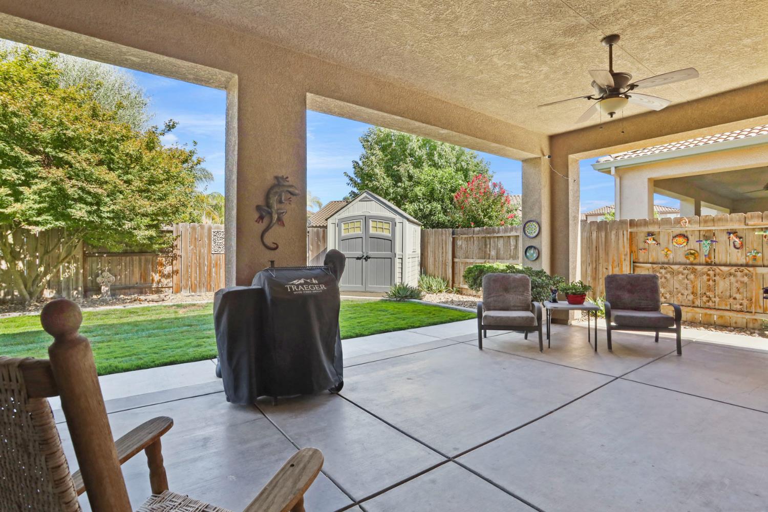 2558 Edgebrook Ln, Manteca, CA 95336