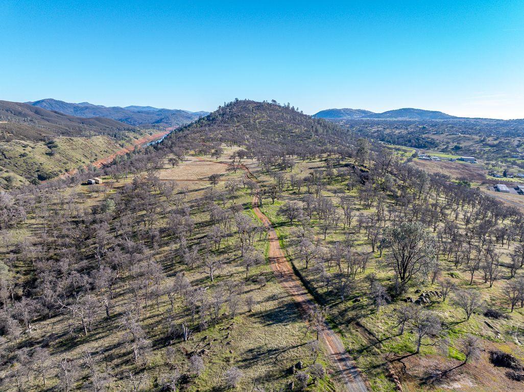 10090 Arbolada Dr, La Grange, CA 95329