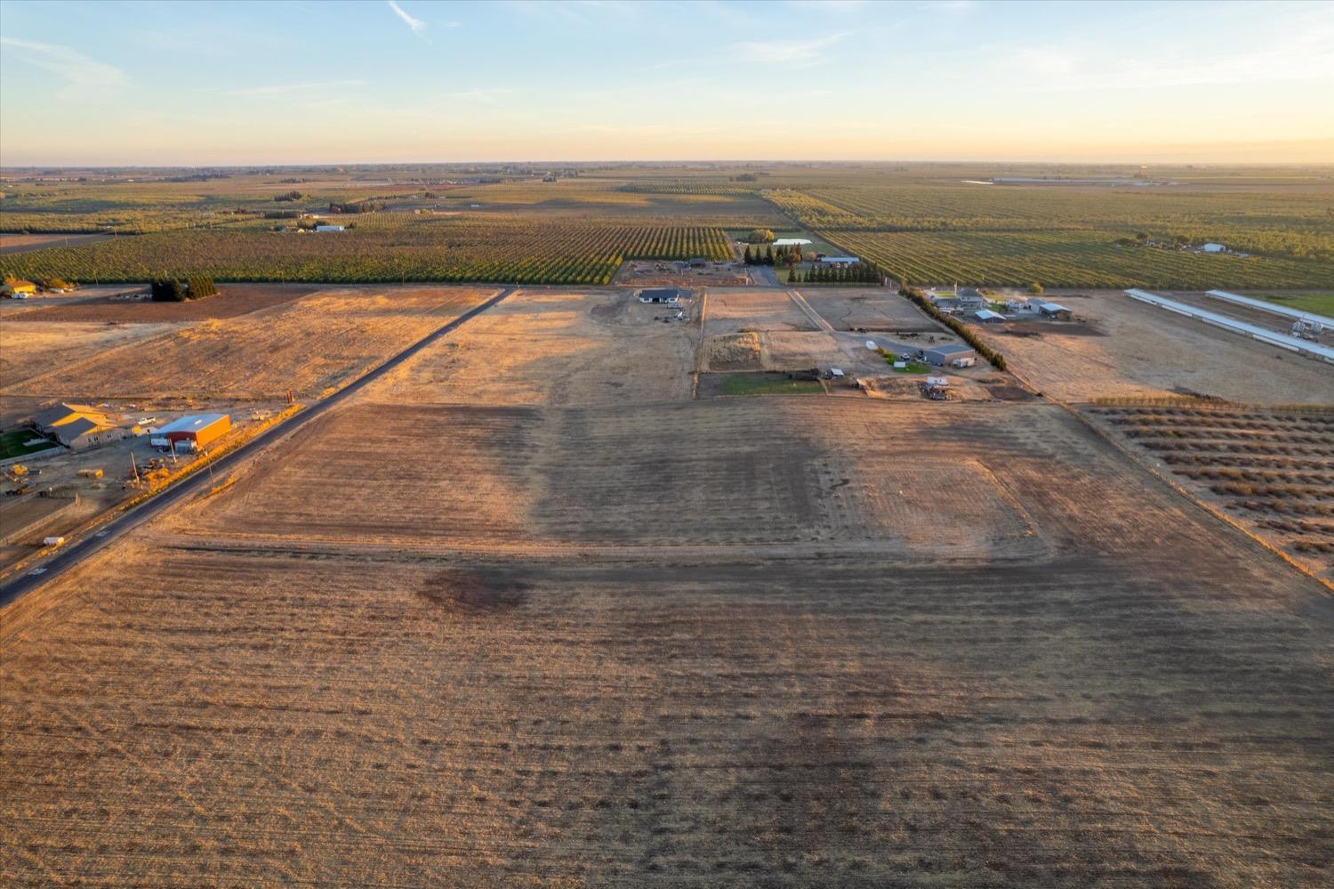 8665 La Castella Lane, Escalon, CA 95320