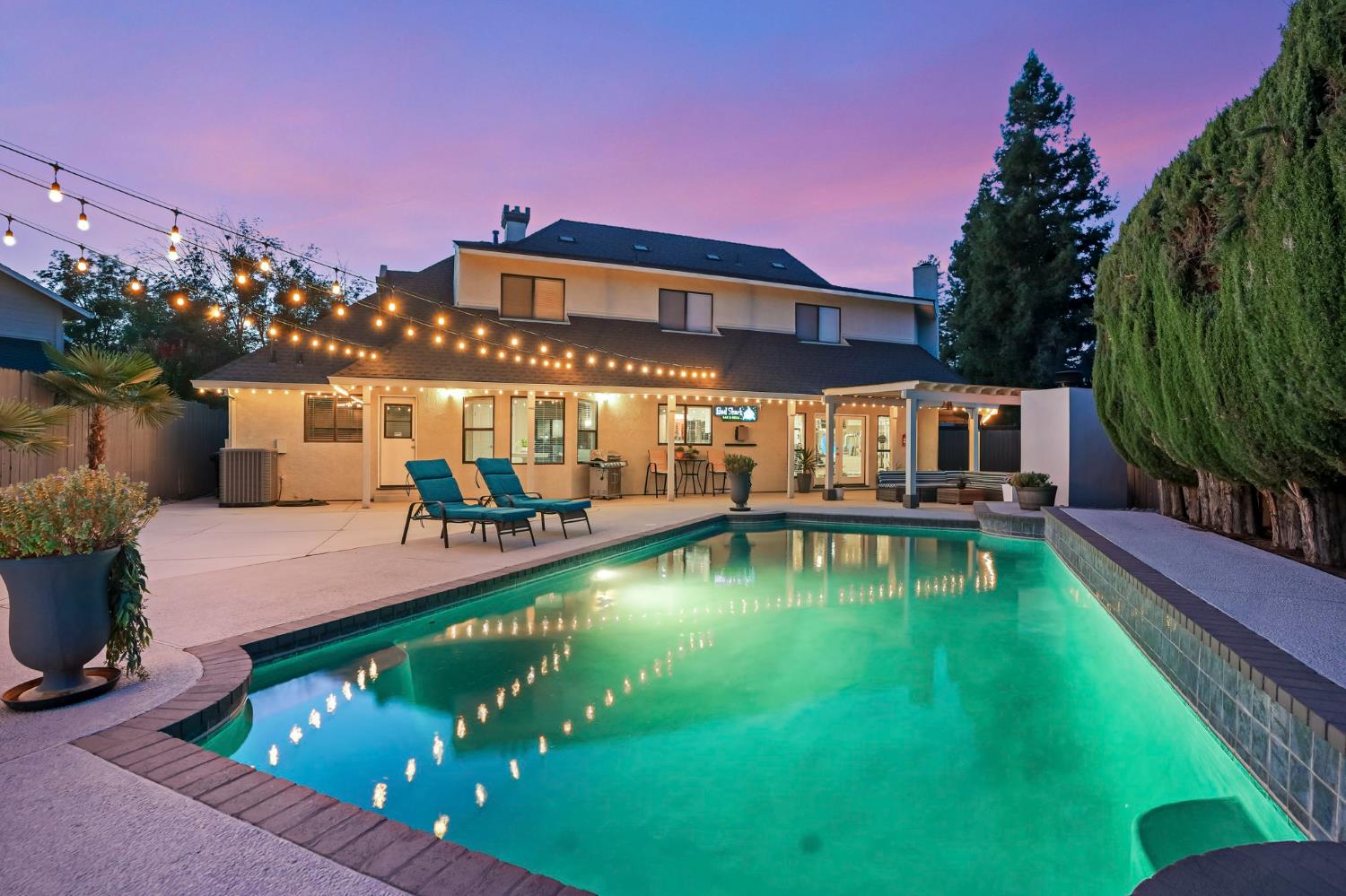 2200 Arnhem Pl, Modesto, CA 95356