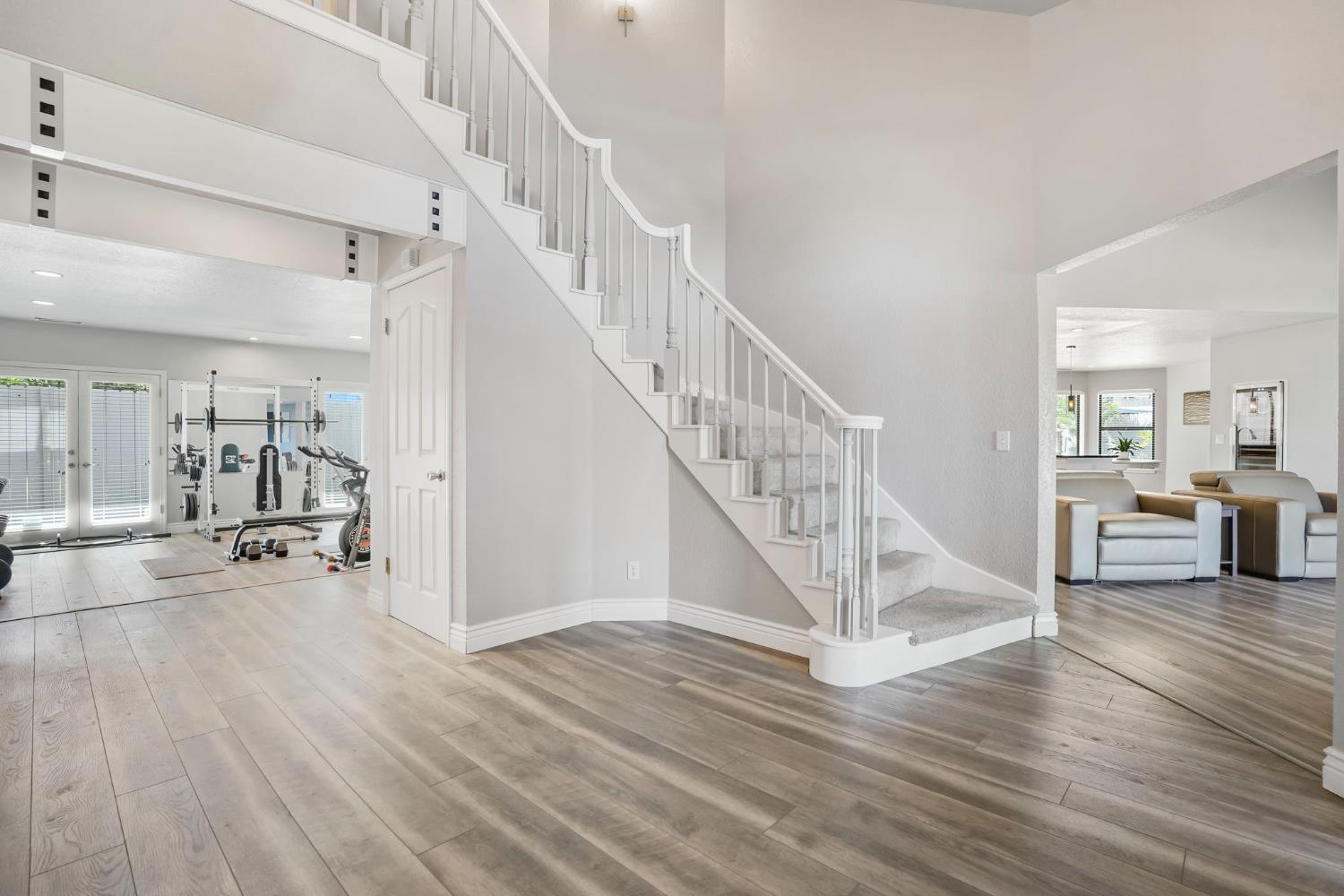 2200 Arnhem Pl, Modesto, CA 95356