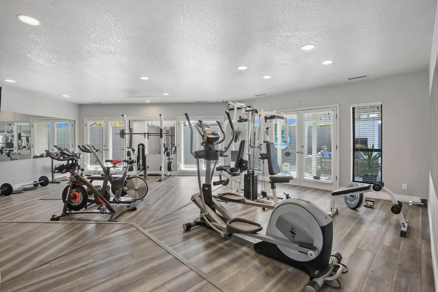 2200 Arnhem Pl, Modesto, CA 95356