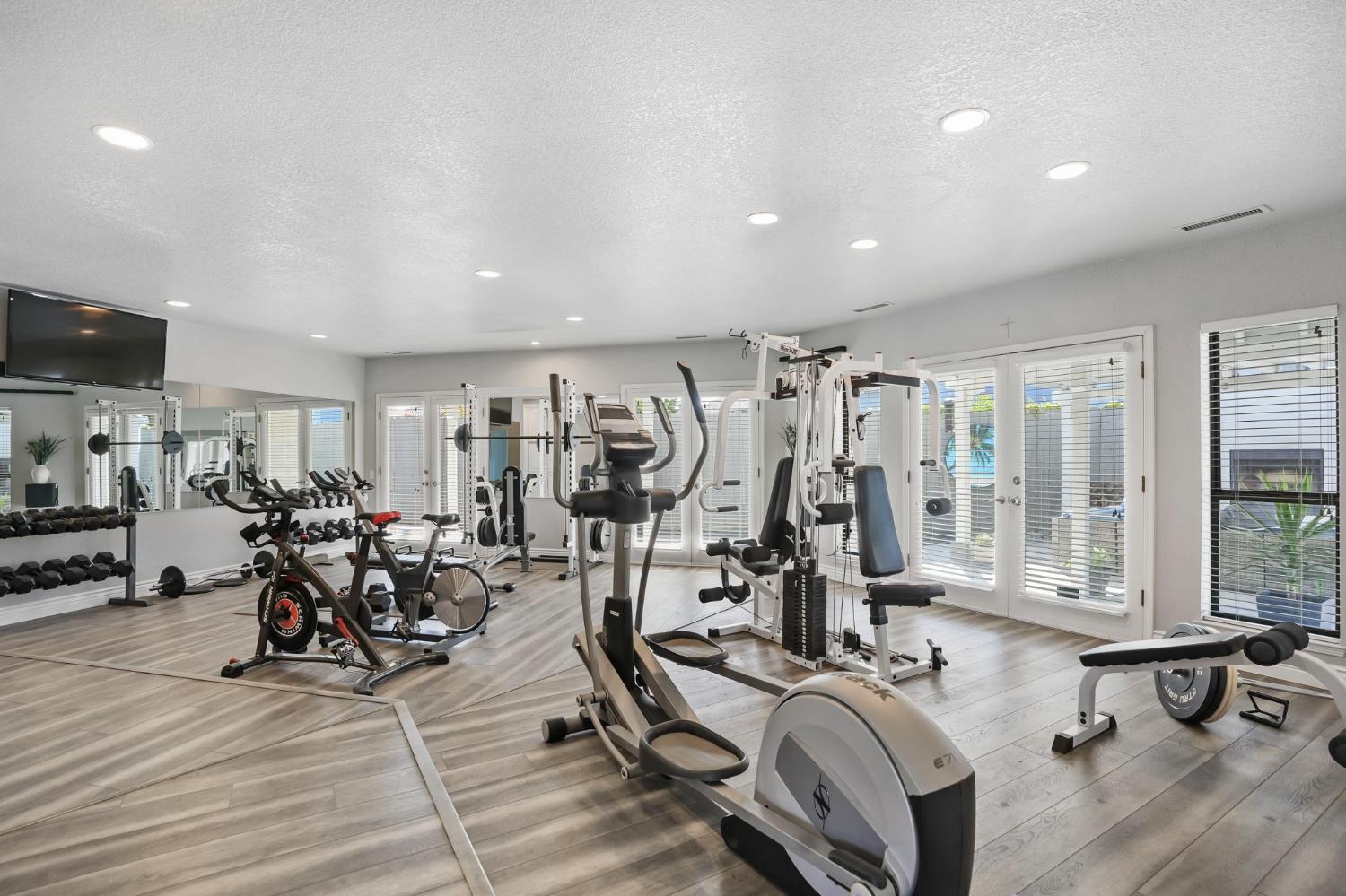 2200 Arnhem Pl, Modesto, CA 95356