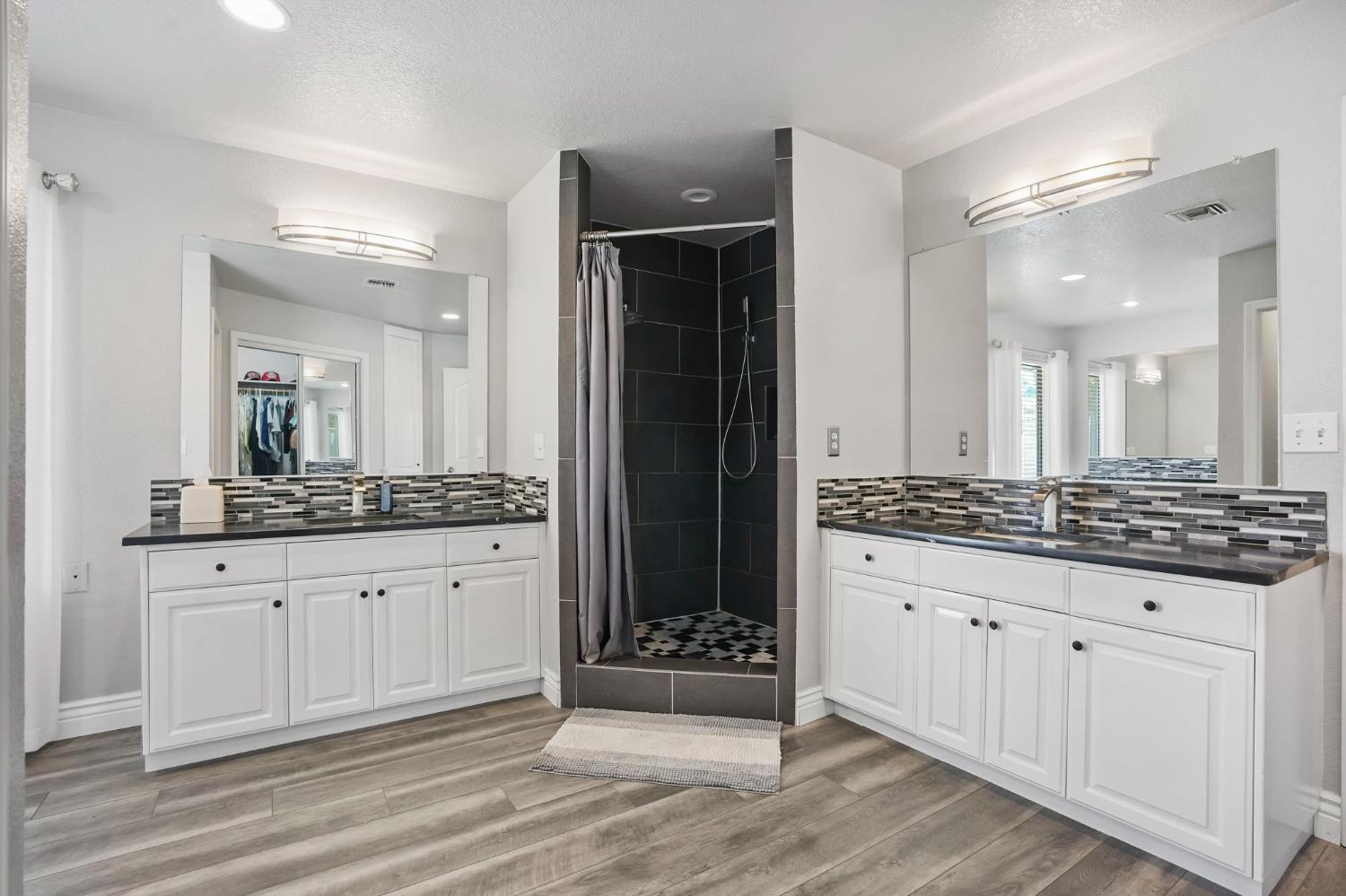 2200 Arnhem Pl, Modesto, CA 95356