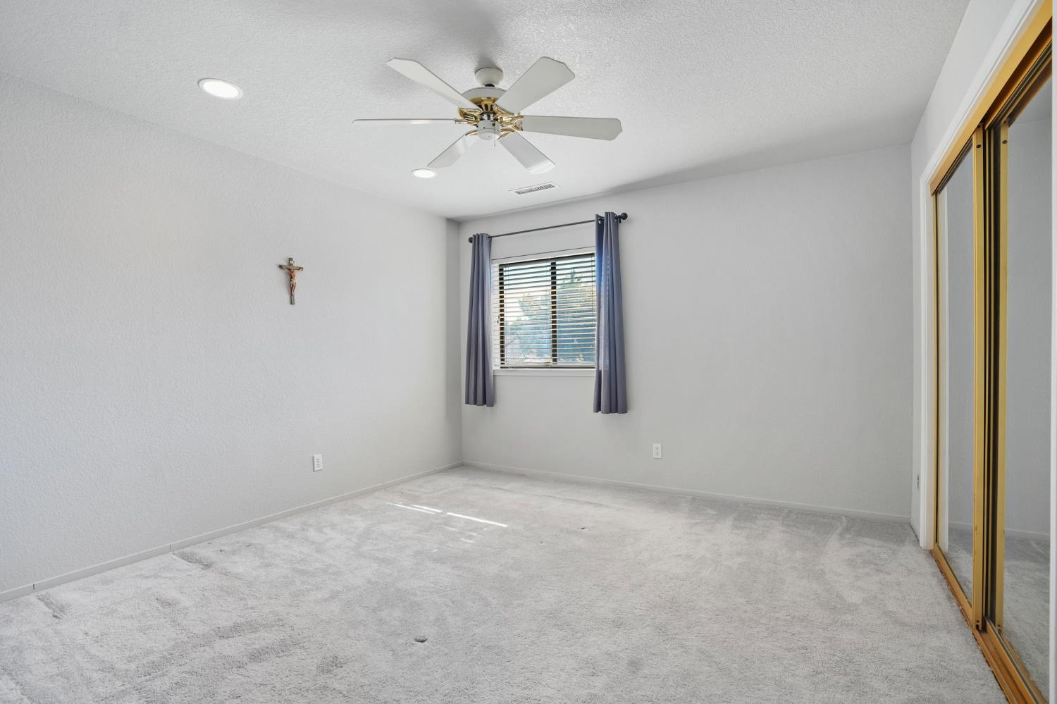 2200 Arnhem Pl, Modesto, CA 95356