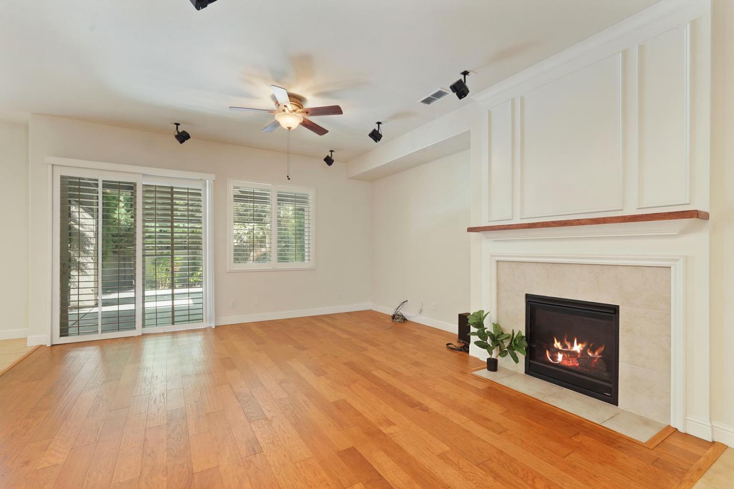 2159 Knollwood Ct, Manteca, CA 95336