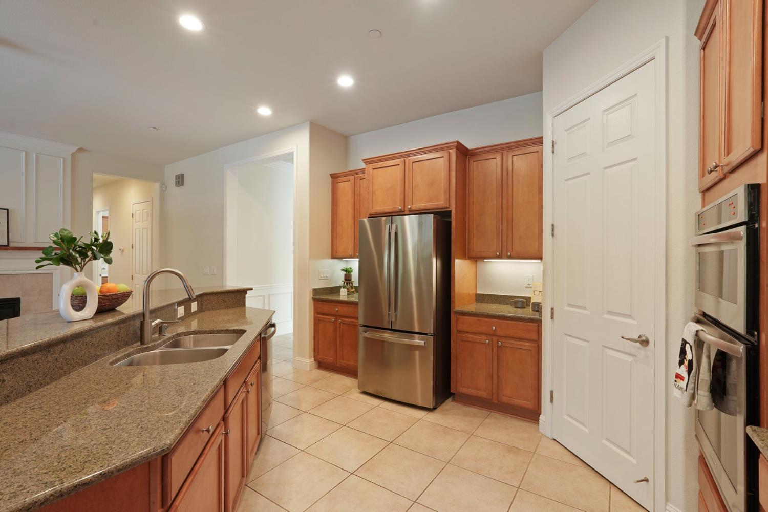 2159 Knollwood Ct, Manteca, CA 95336