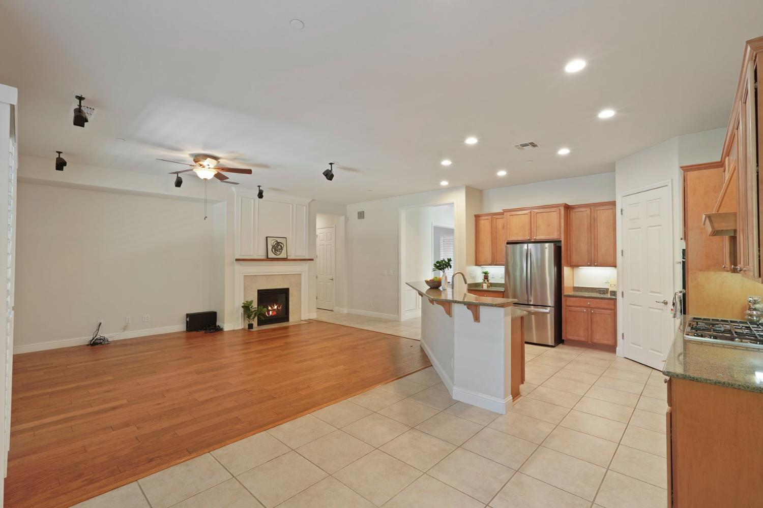 2159 Knollwood Ct, Manteca, CA 95336