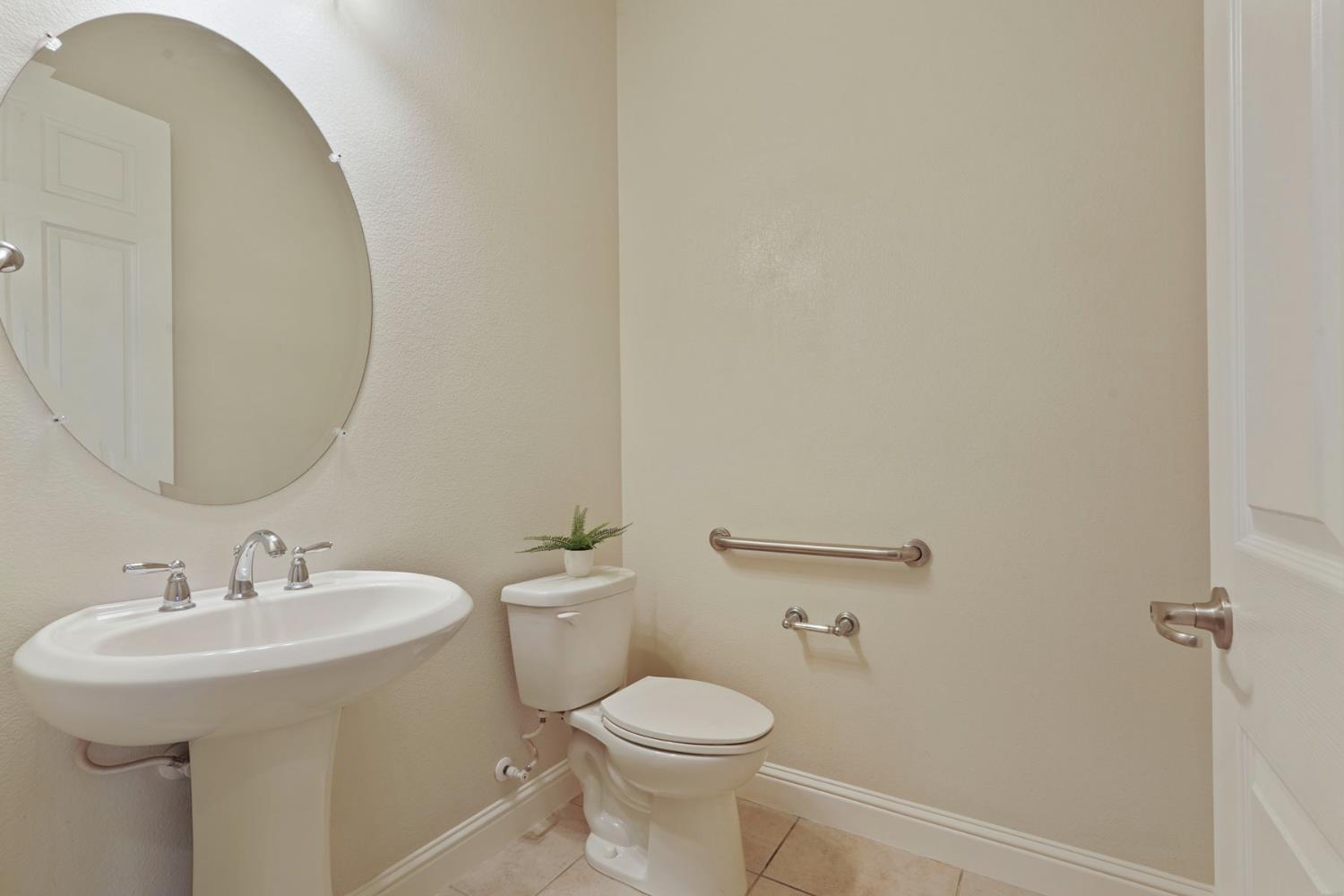 2159 Knollwood Ct, Manteca, CA 95336