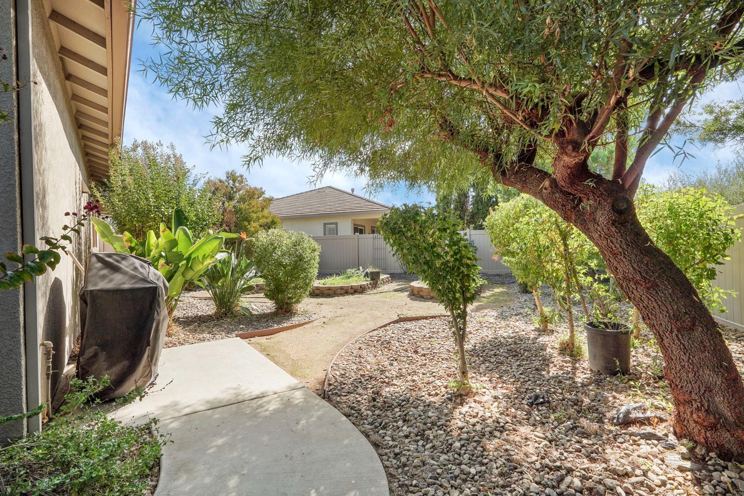 2159 Knollwood Ct, Manteca, CA 95336