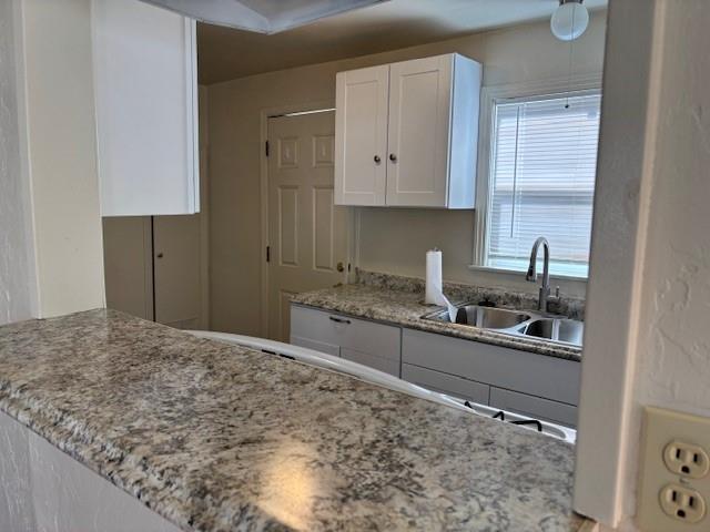 147 West Ave, Oakdale, CA 95361