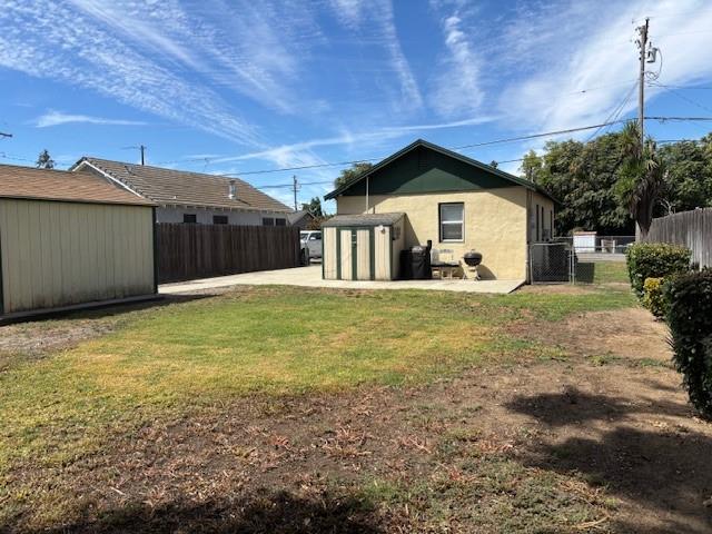 147 West Ave, Oakdale, CA 95361