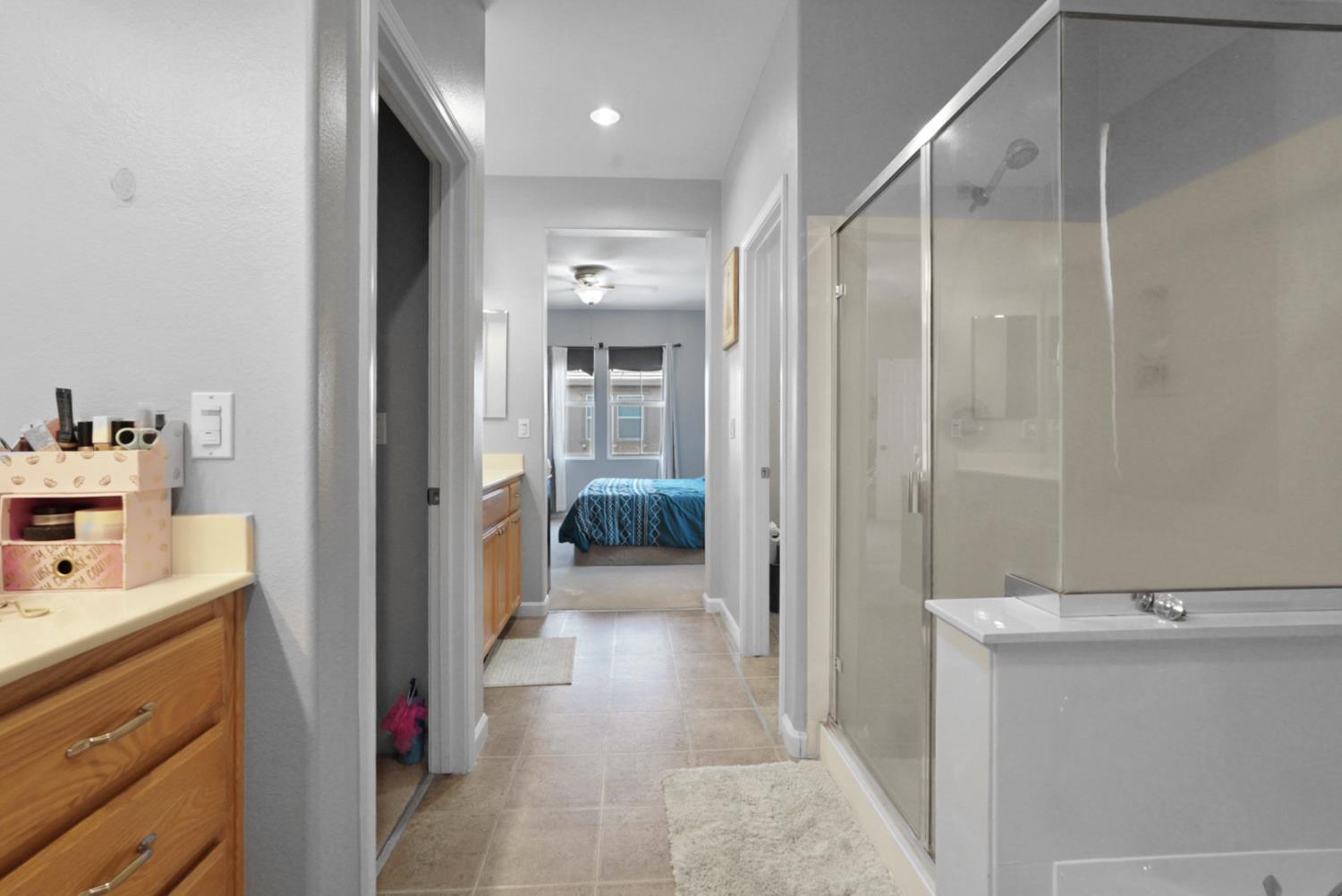 5305 Cottage Cove Dr, Riverbank, CA 95367