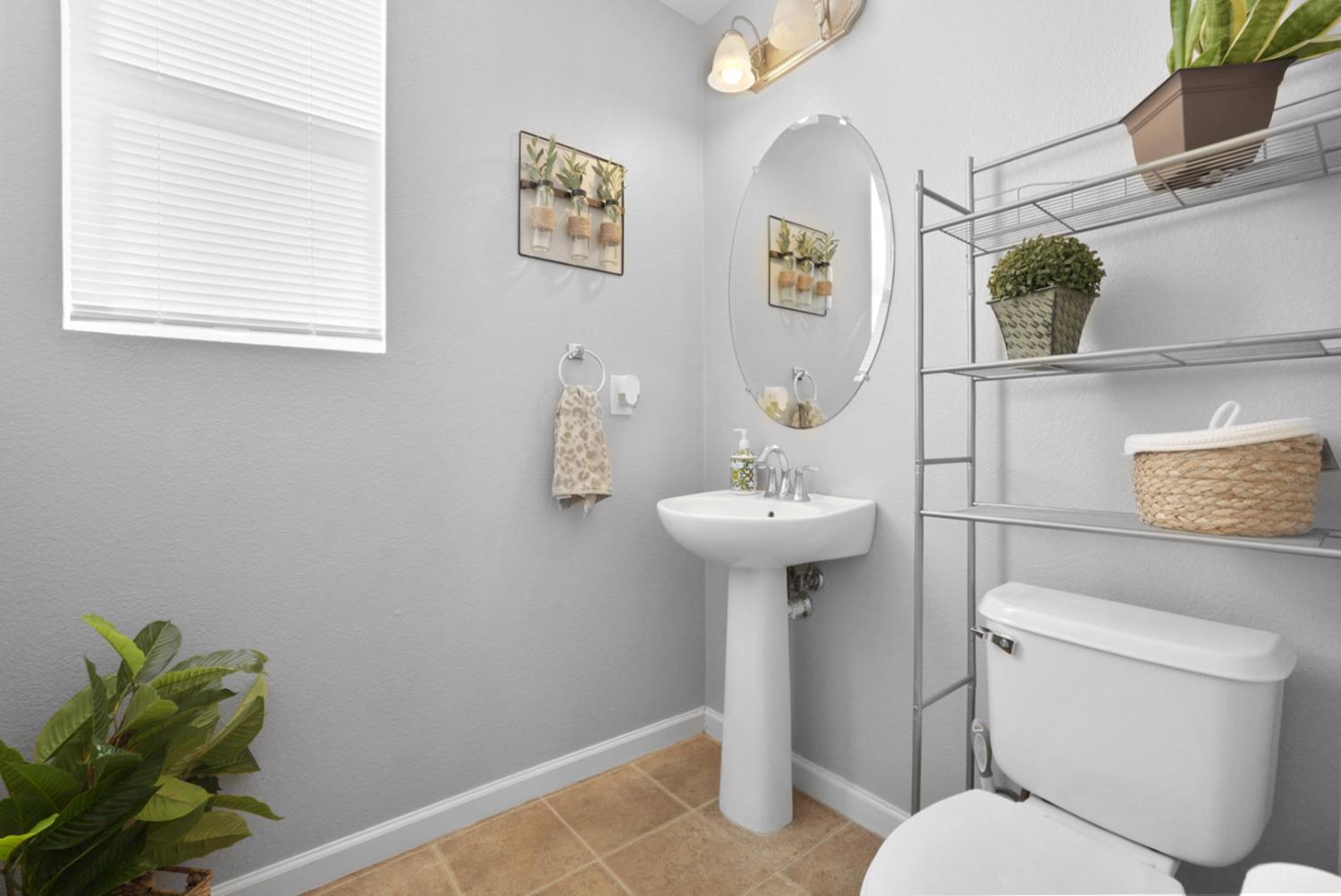 5305 Cottage Cove Dr, Riverbank, CA 95367