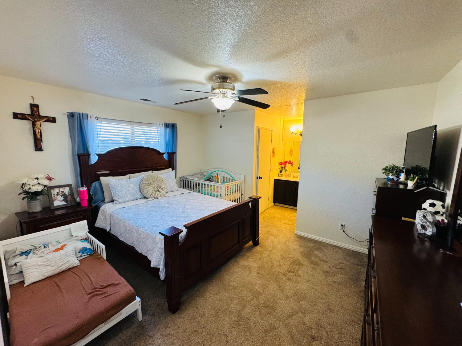 900 W Canal Dr #100, Turlock, CA 95380