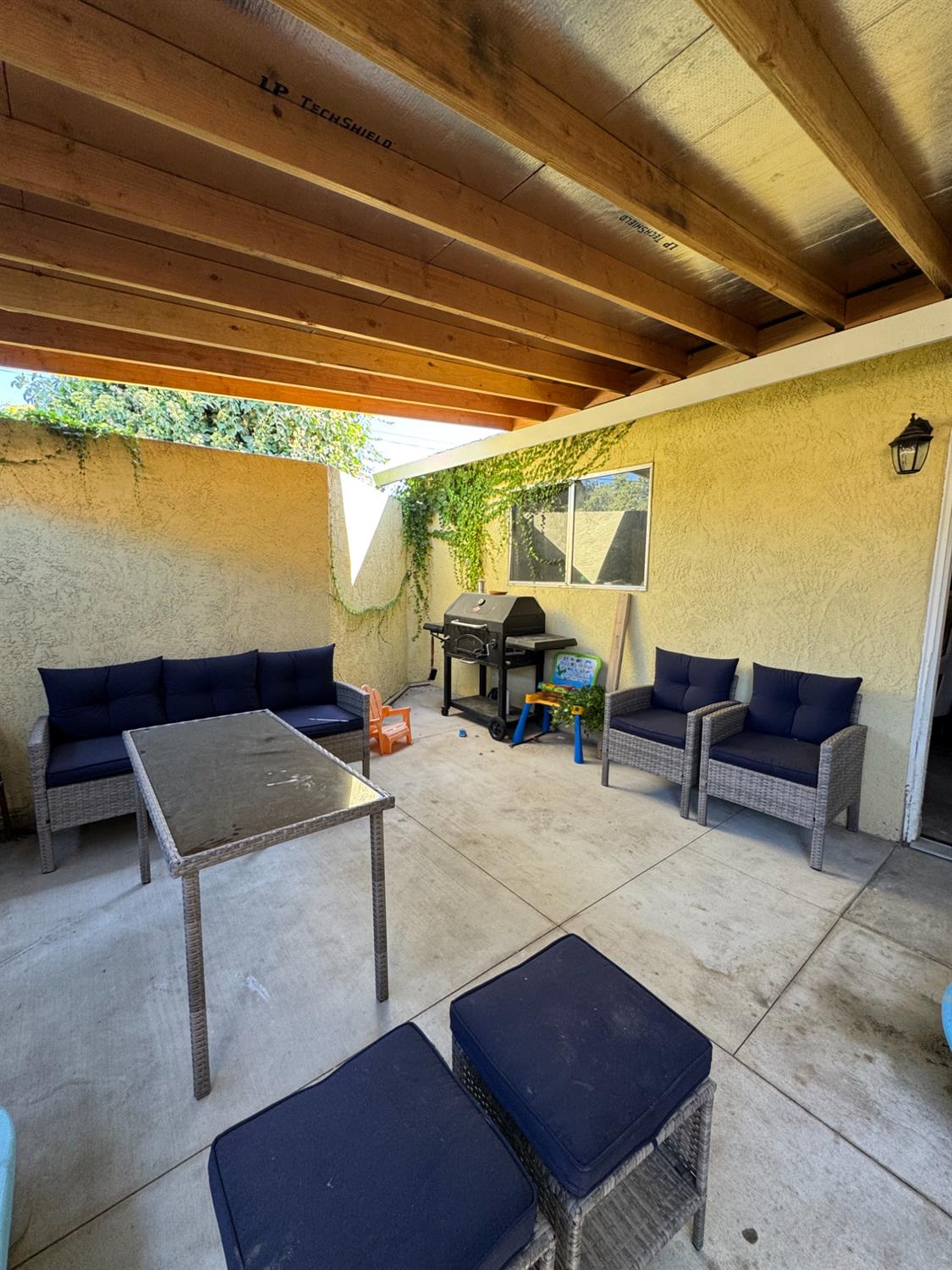 900 W Canal Dr #100, Turlock, CA 95380