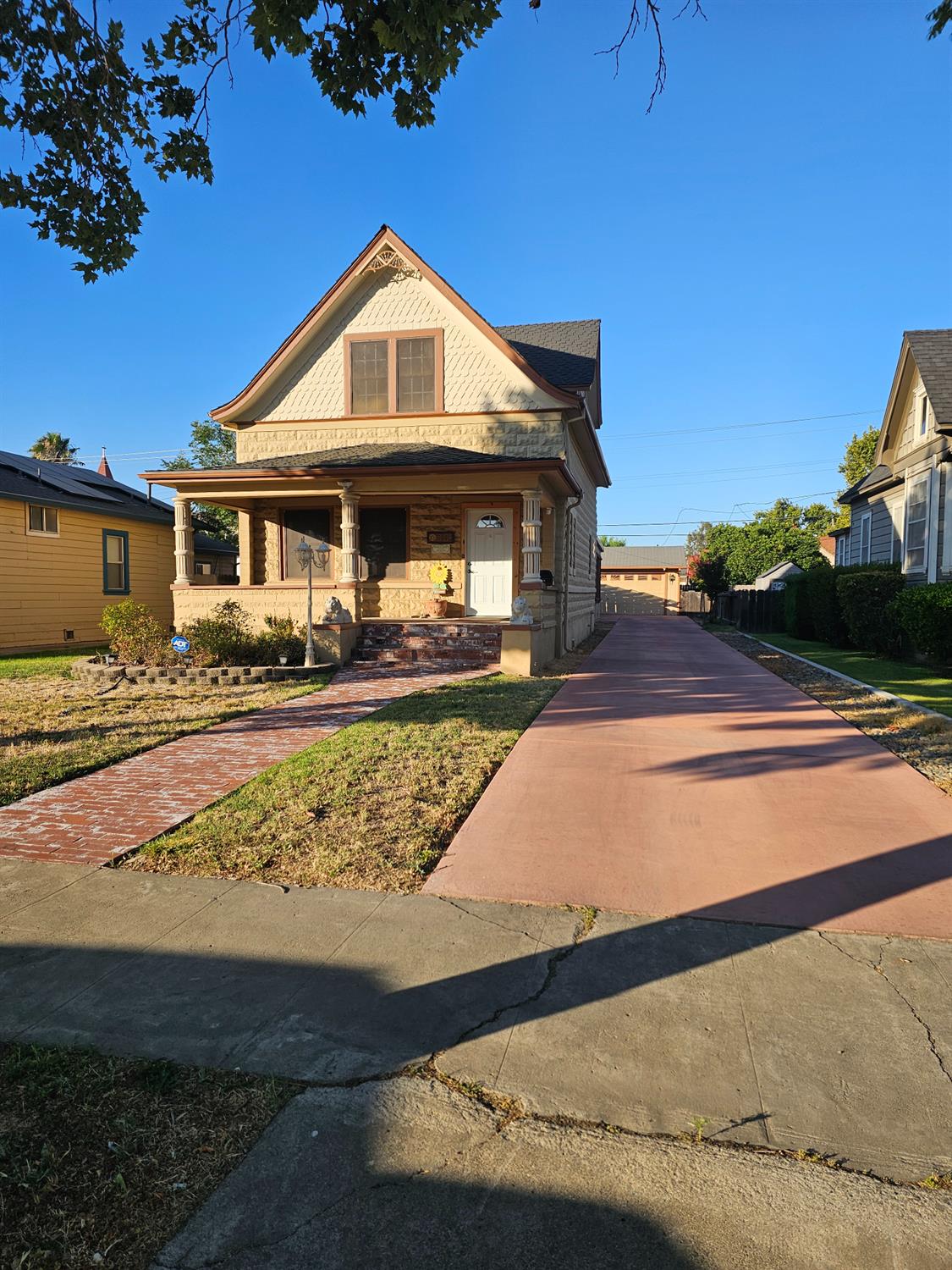 411 J St, Los Banos, CA 93635