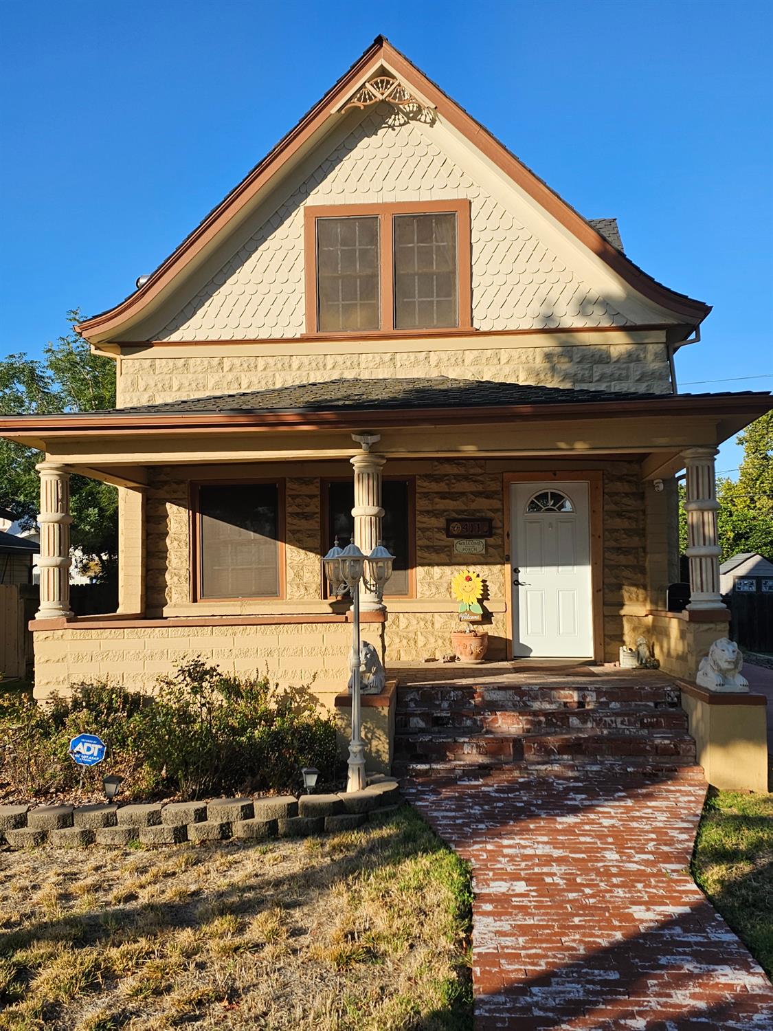 411 J St, Los Banos, CA 93635