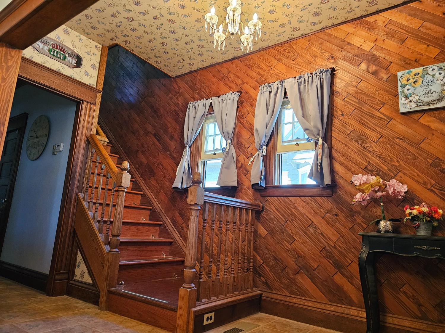 411 J St, Los Banos, CA 93635