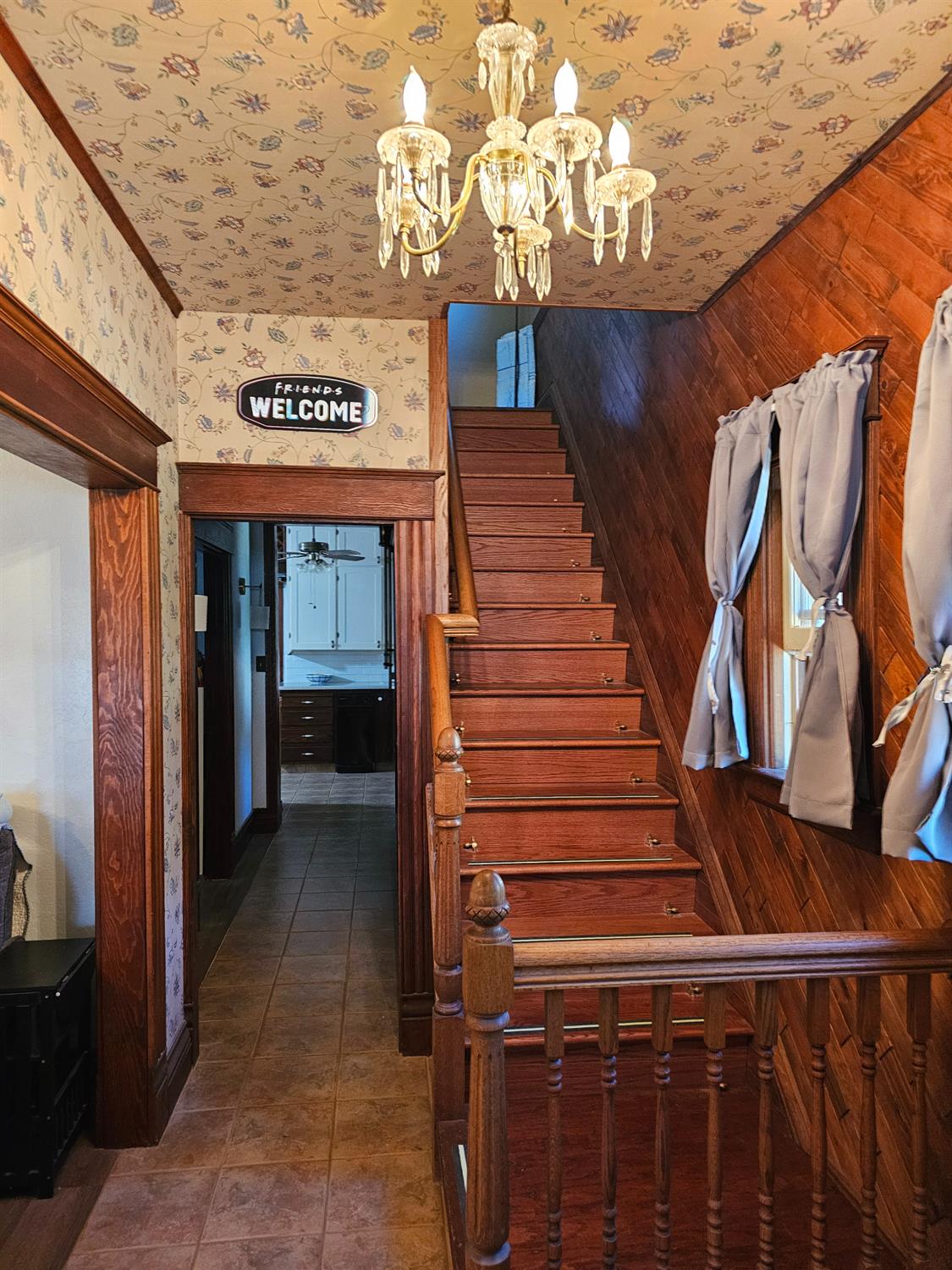 411 J St, Los Banos, CA 93635