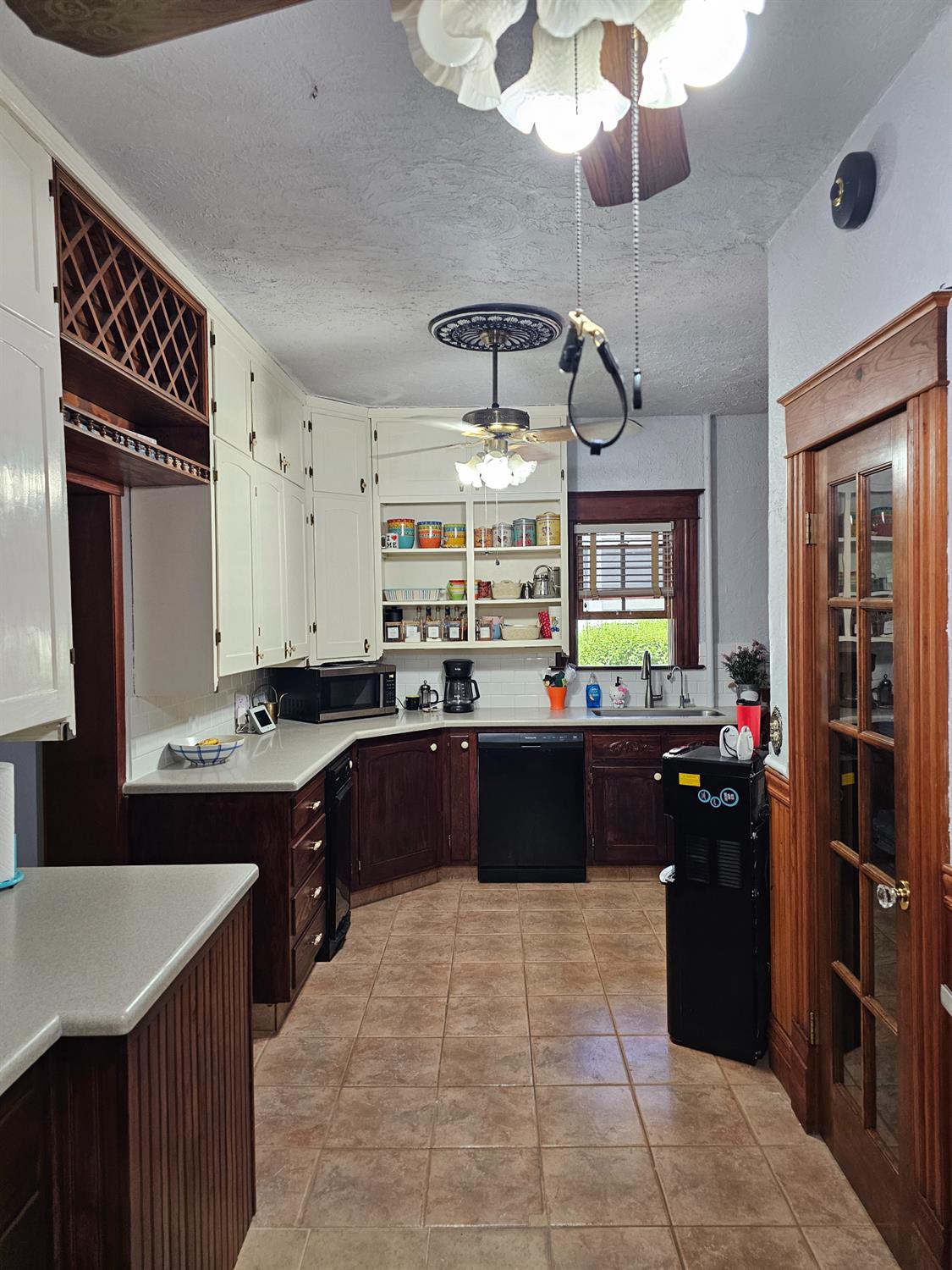 411 J St, Los Banos, CA 93635