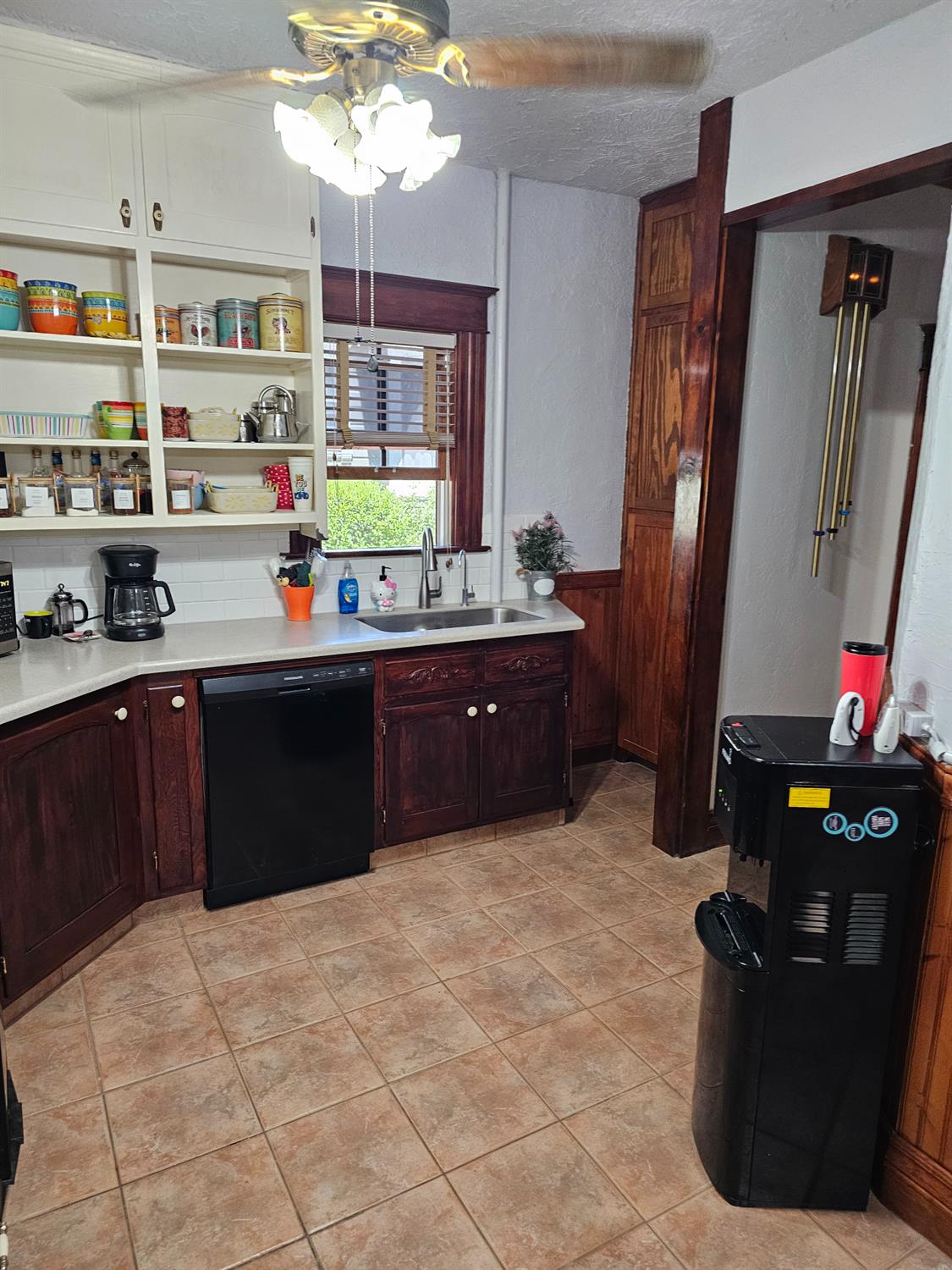 411 J St, Los Banos, CA 93635