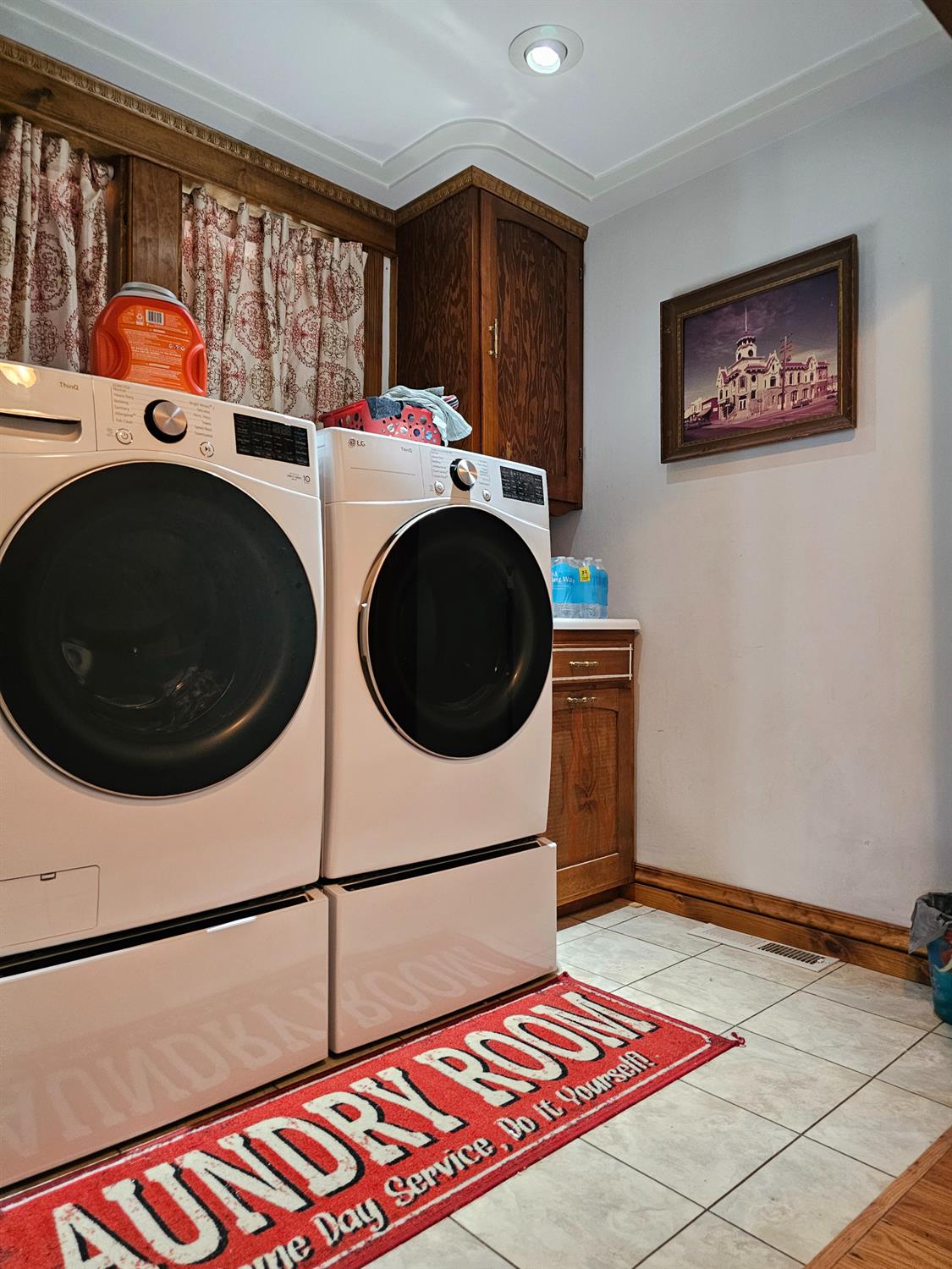 411 J St, Los Banos, CA 93635