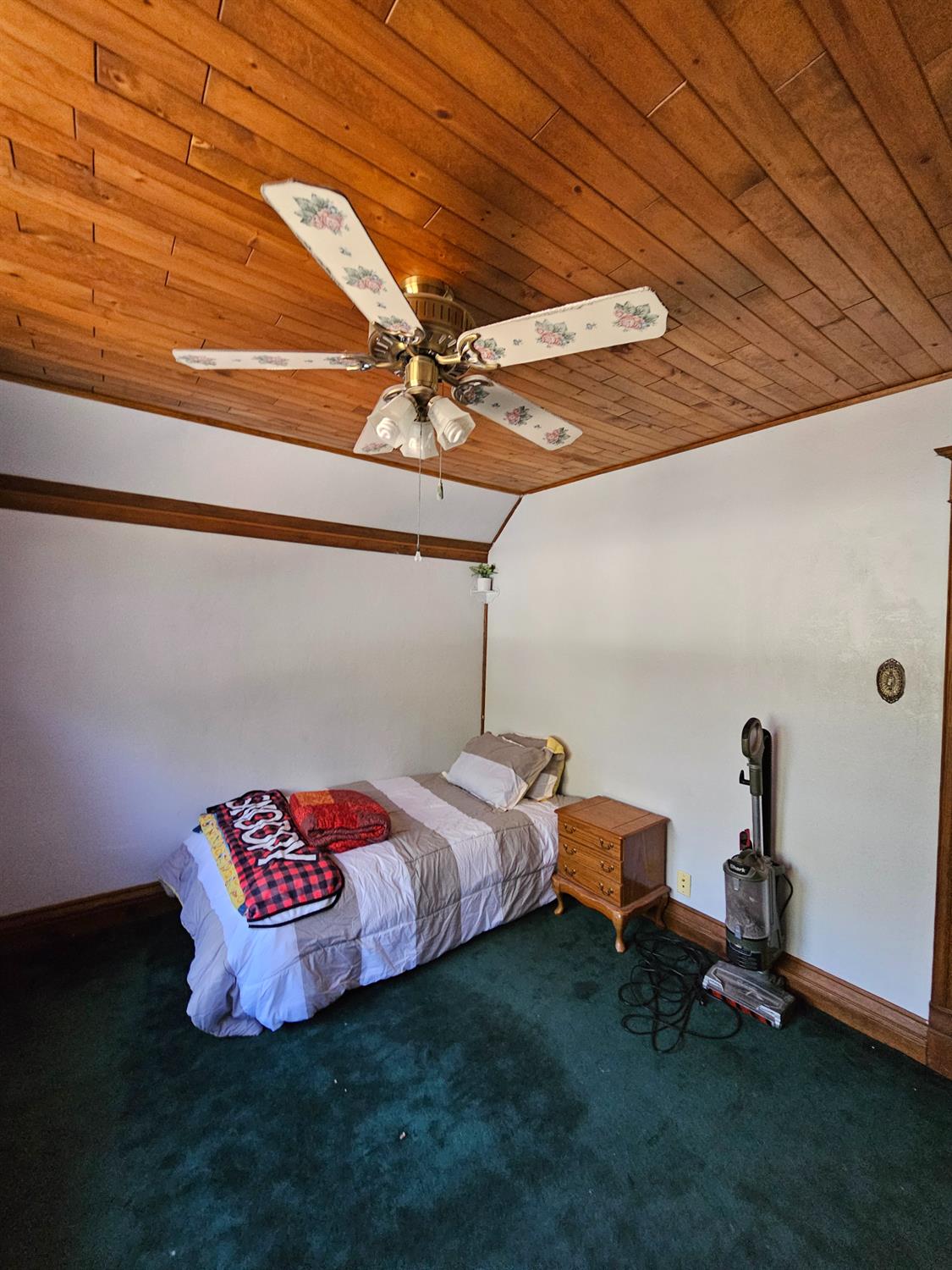 411 J St, Los Banos, CA 93635