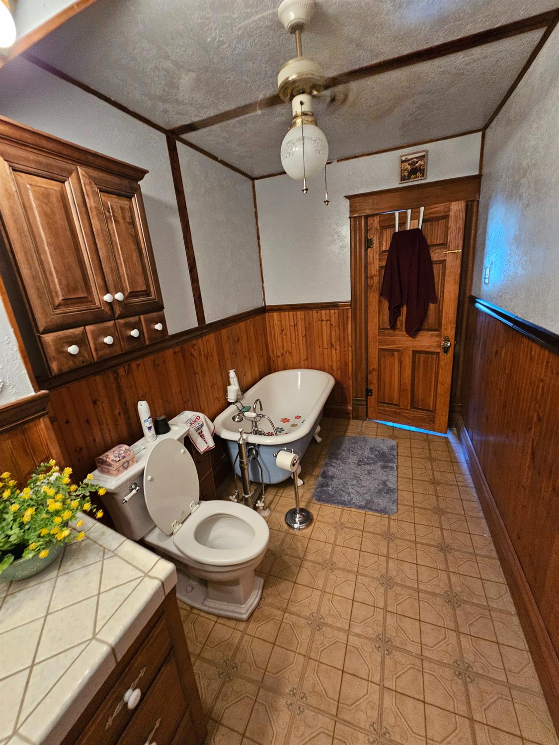 411 J St, Los Banos, CA 93635