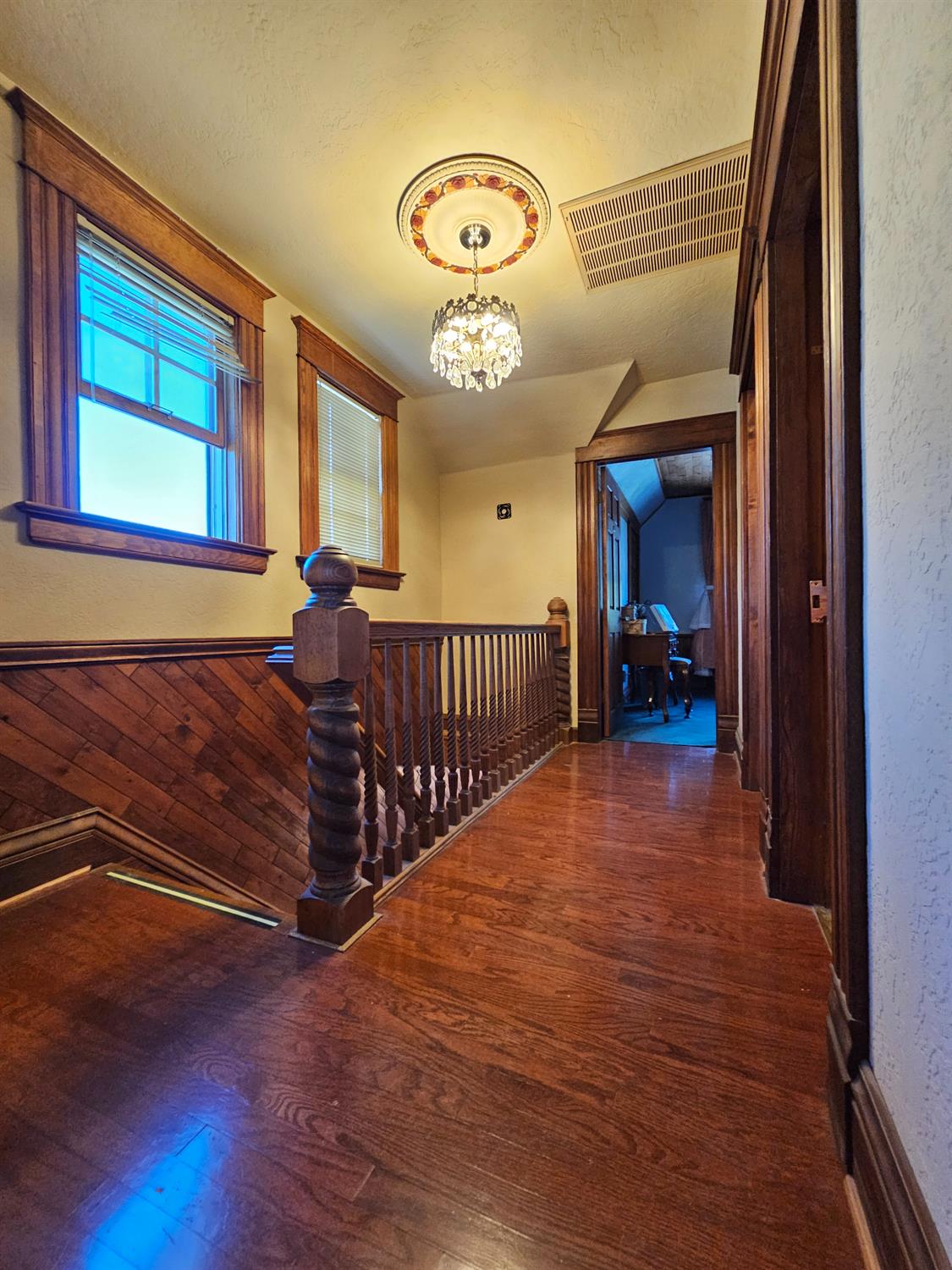 411 J St, Los Banos, CA 93635