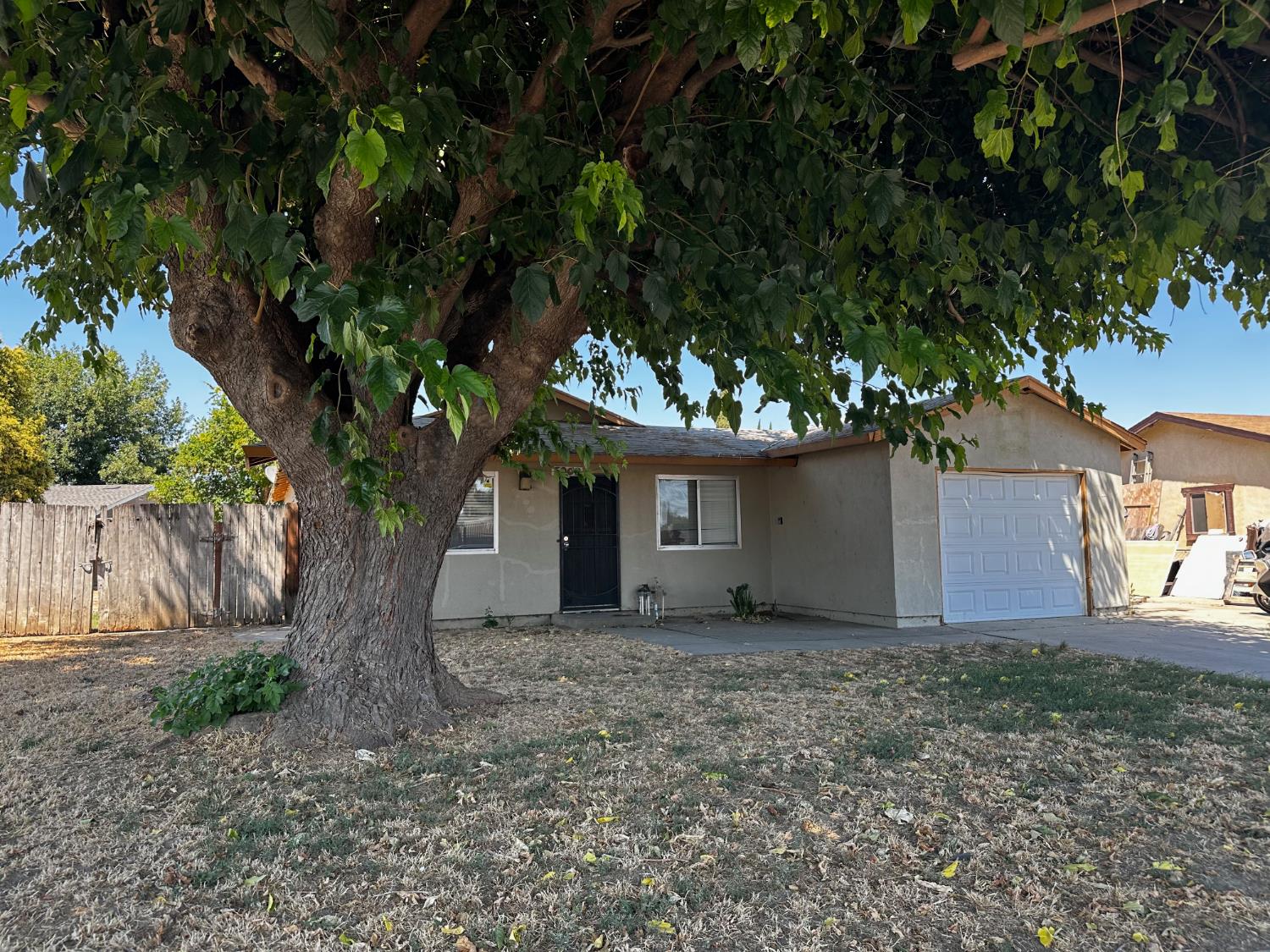 5009 Estates Dr, Modesto, CA 95357