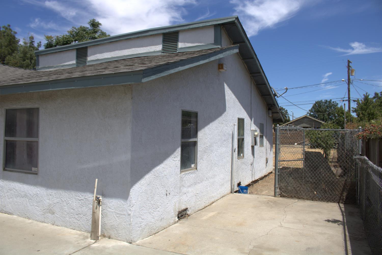 408 Thrasher Ave, Modesto, CA 95354