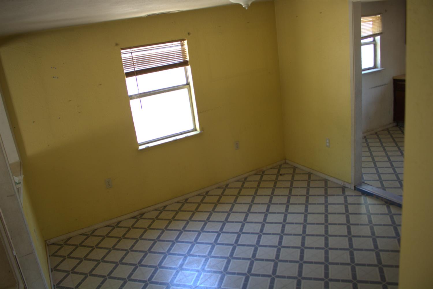 408 Thrasher Ave, Modesto, CA 95354