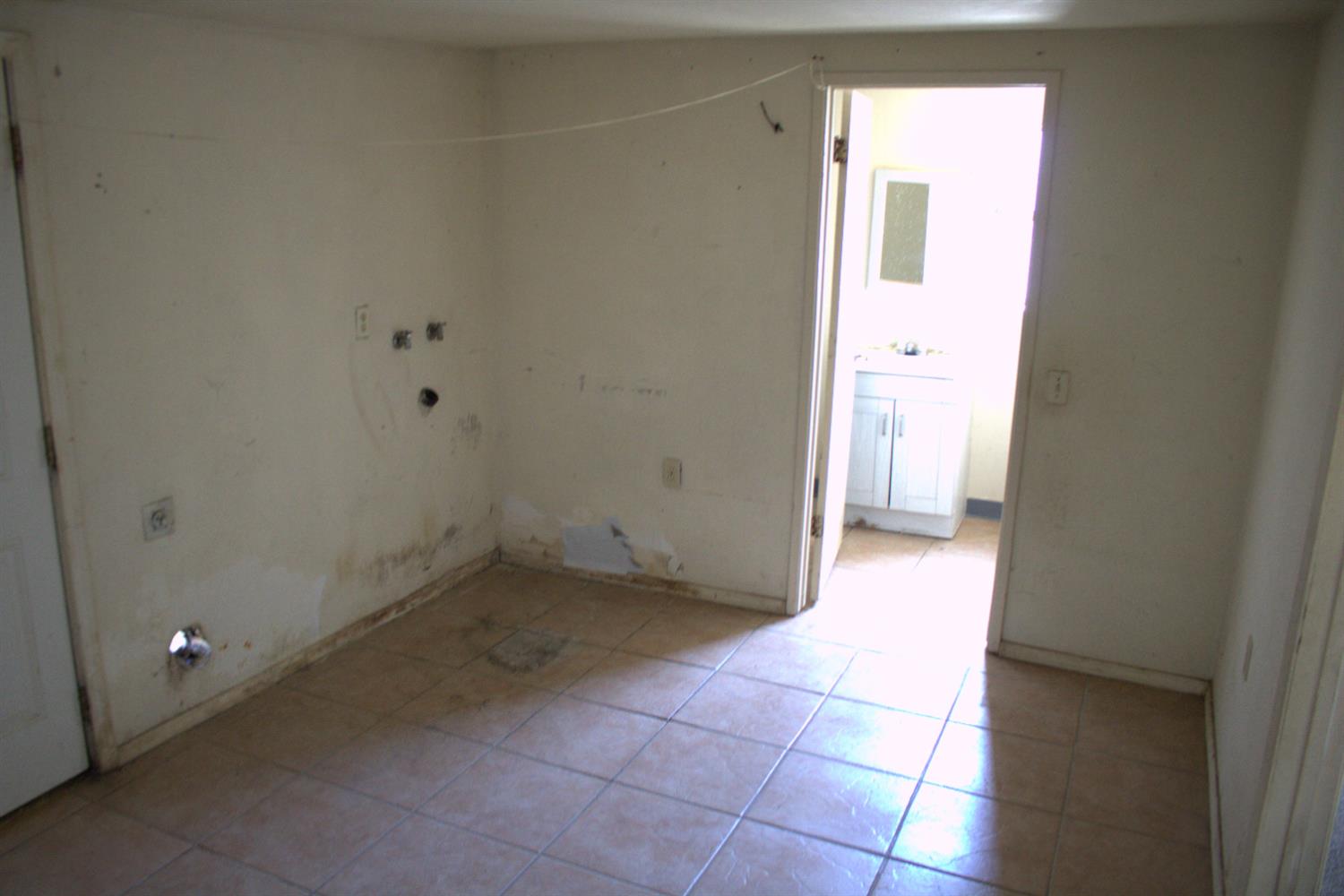 408 Thrasher Ave, Modesto, CA 95354