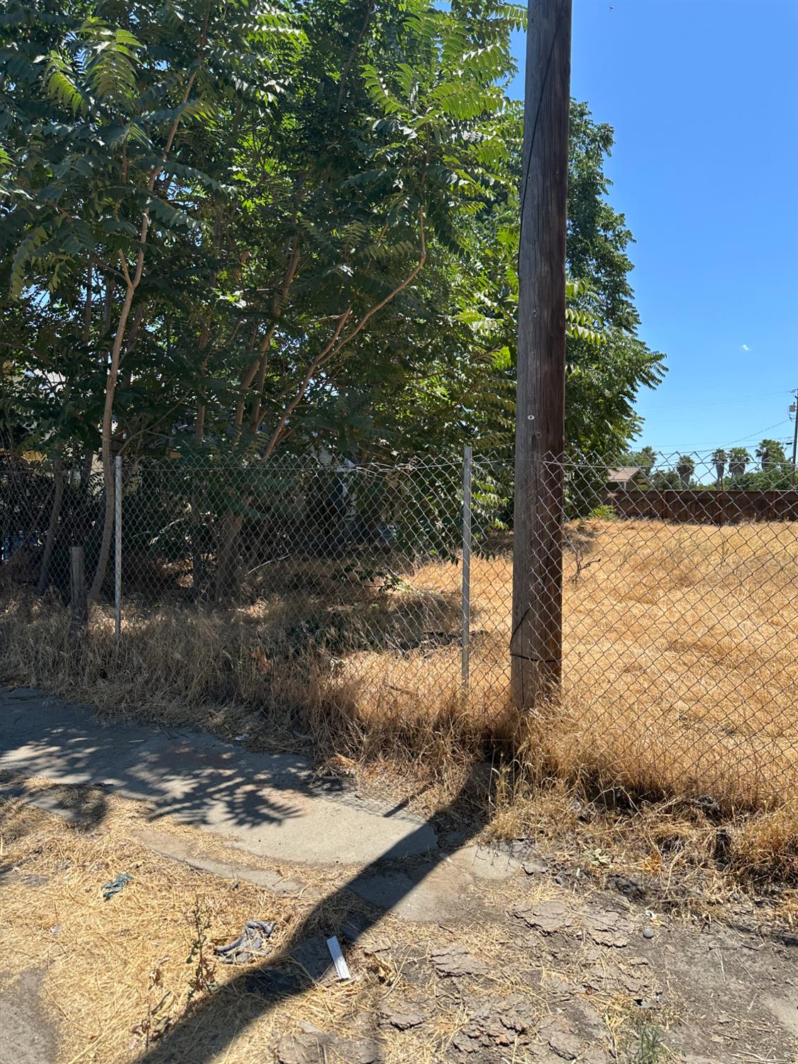 228 H St, Turlock, CA 95380